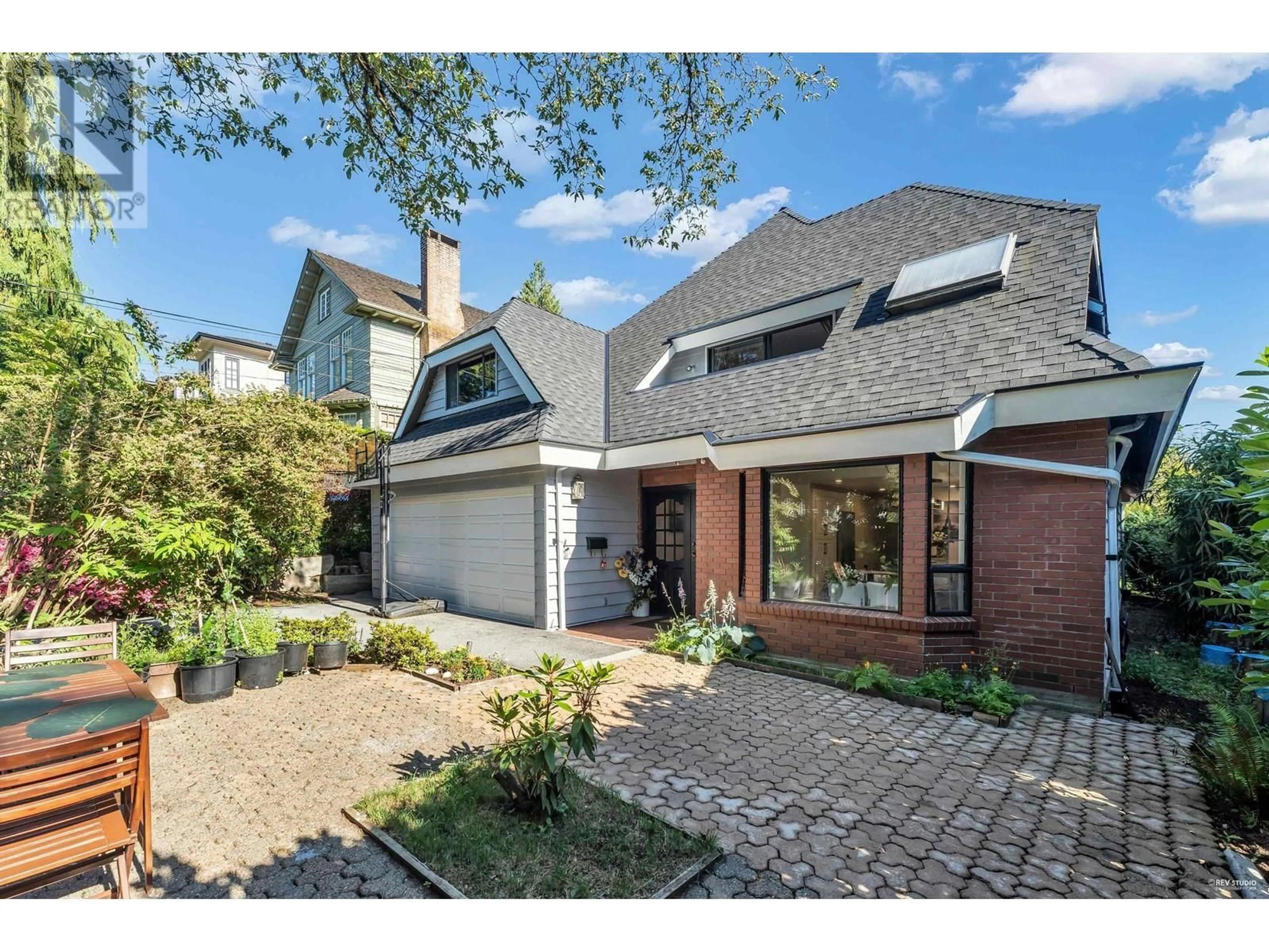 Home with brick exterior material, street for 1040 JEFFERSON AVENUE, West Vancouver British Columbia V7T2A5