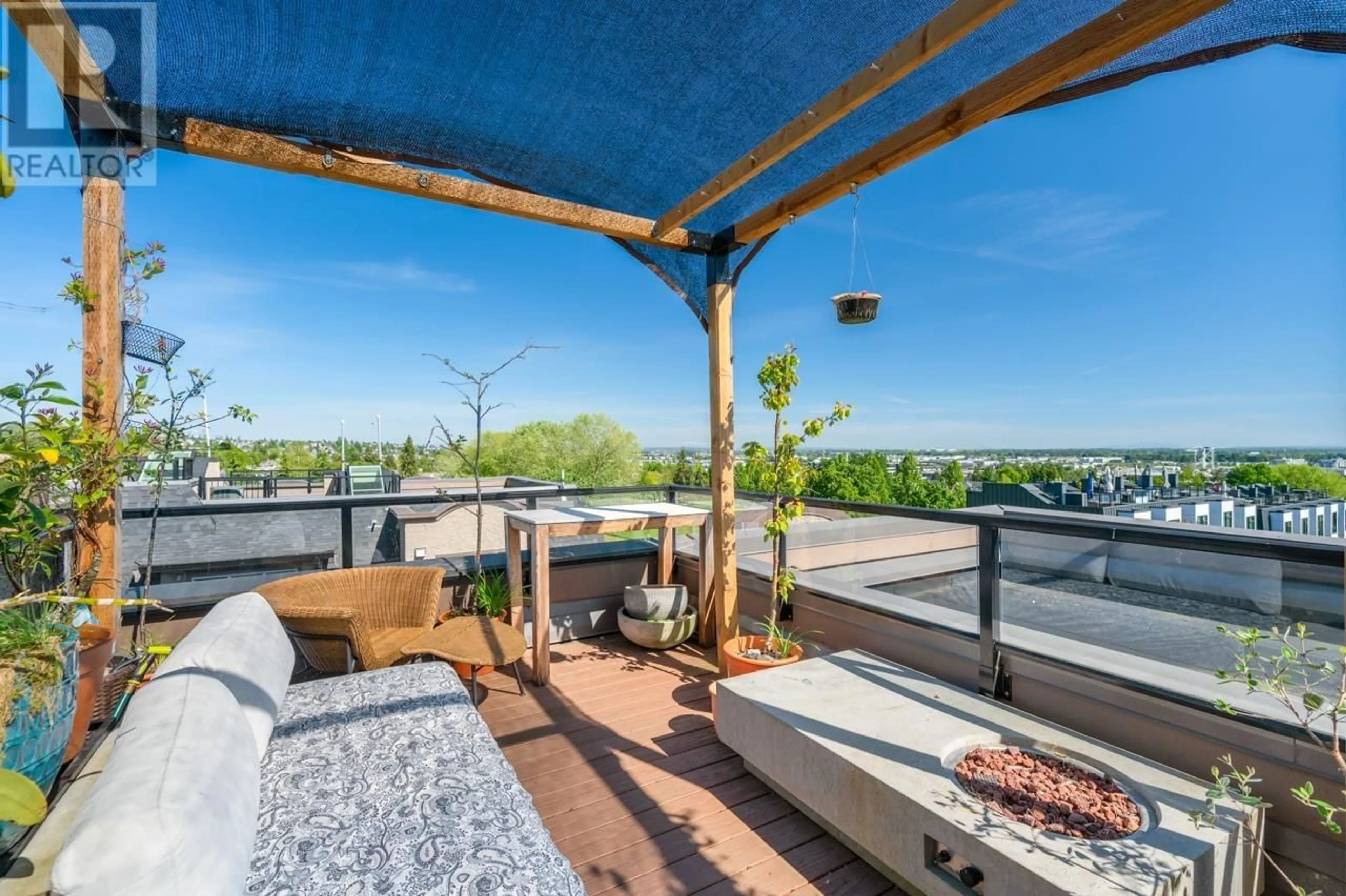 Patio, unknown for 7537 YUKON STREET, Vancouver British Columbia V5X2Y4