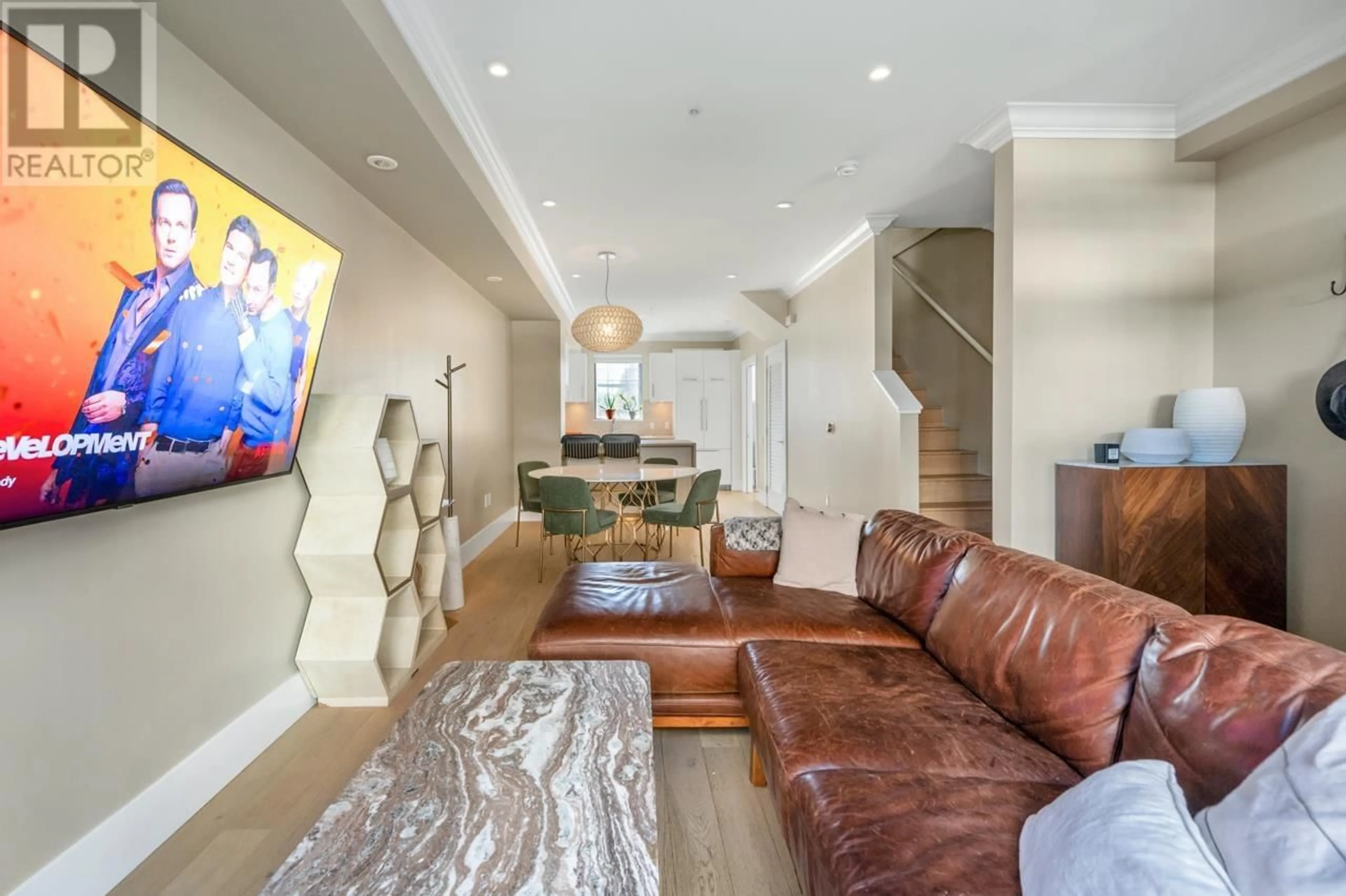 Living room with furniture, unknown for 7537 YUKON STREET, Vancouver British Columbia V5X2Y4