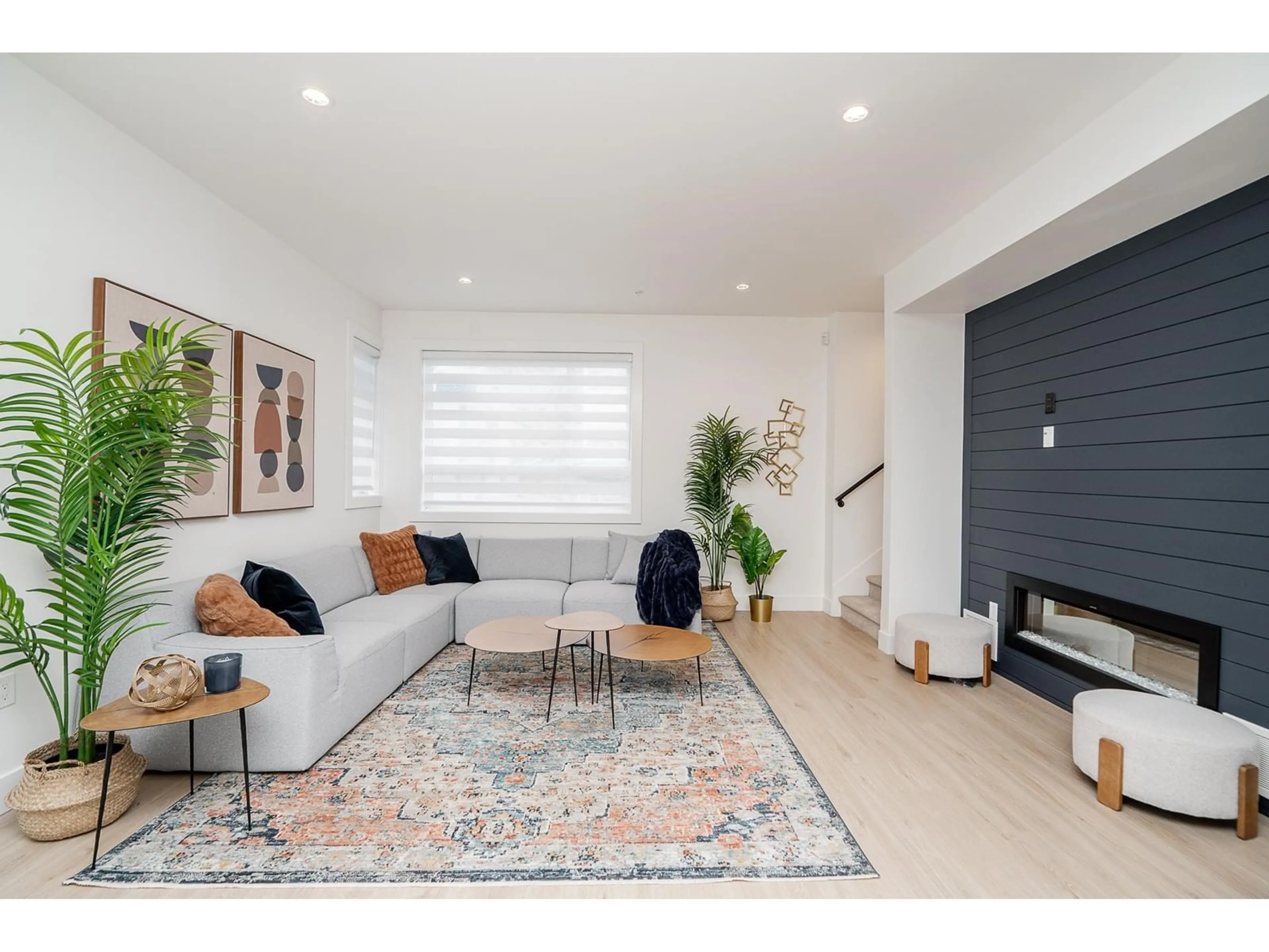 Living room with furniture, unknown for 8 - 20463 70, Langley British Columbia V2Y1S9