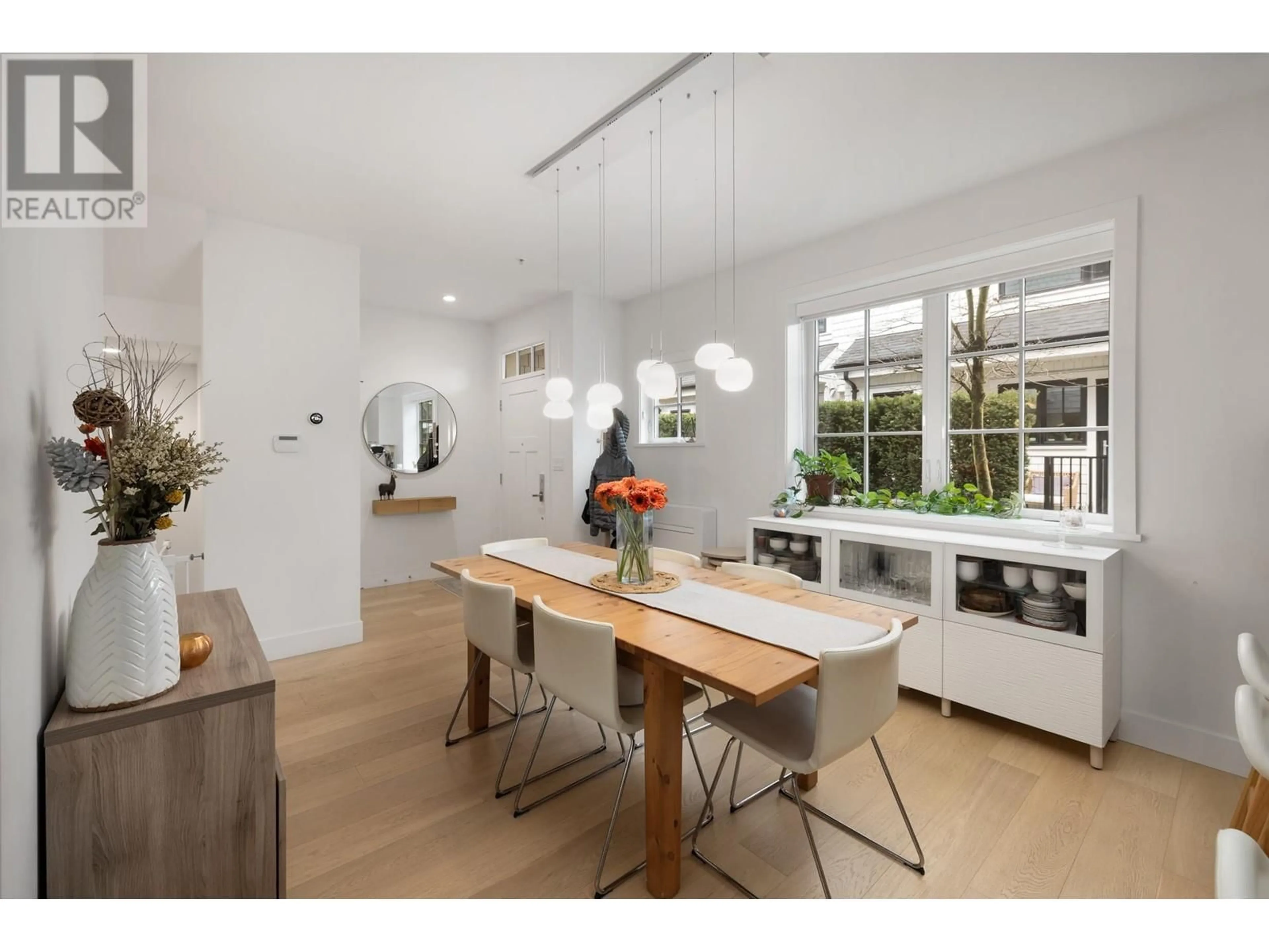 Unknown for 15 - 1133 RIDGEWOOD DRIVE, North Vancouver British Columbia V7R0A5