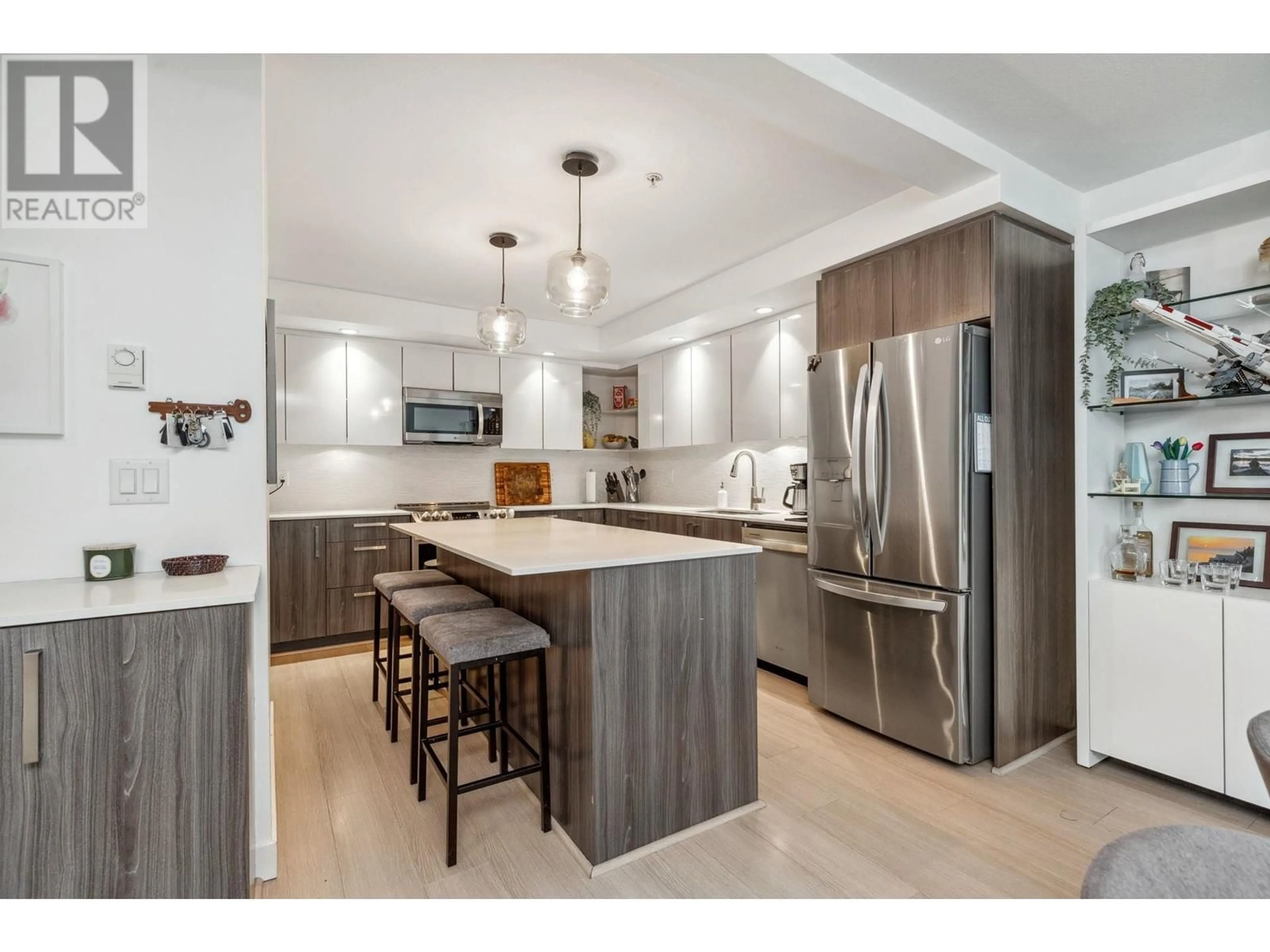 Open concept kitchen, unknown for 501 - 160 SHORELINE CIRCLE, Port Moody British Columbia V3H0B2