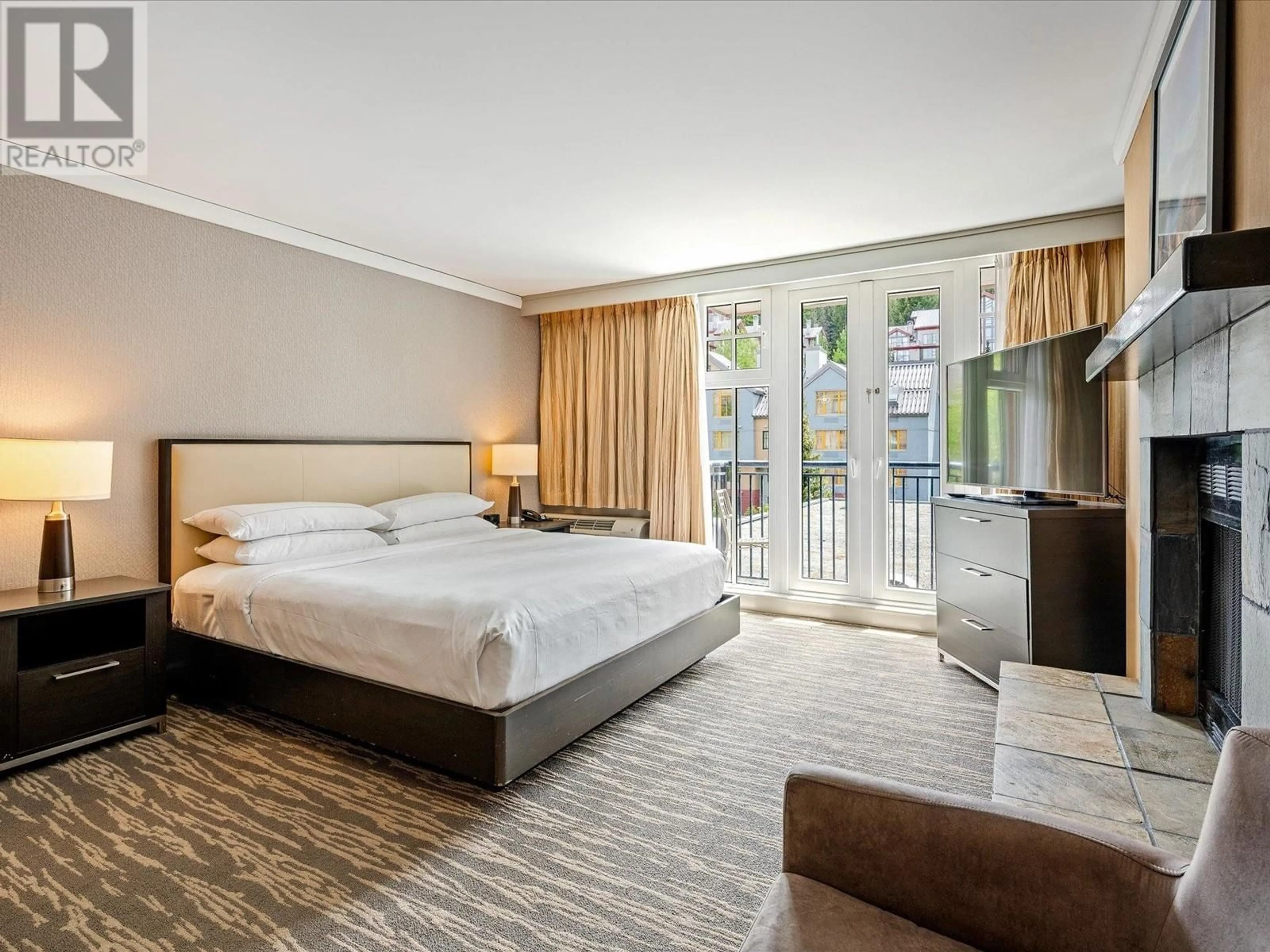 Bedroom with bed, unknown for 306 - 4050 WHISTLER WAY, Whistler British Columbia V8E1H9