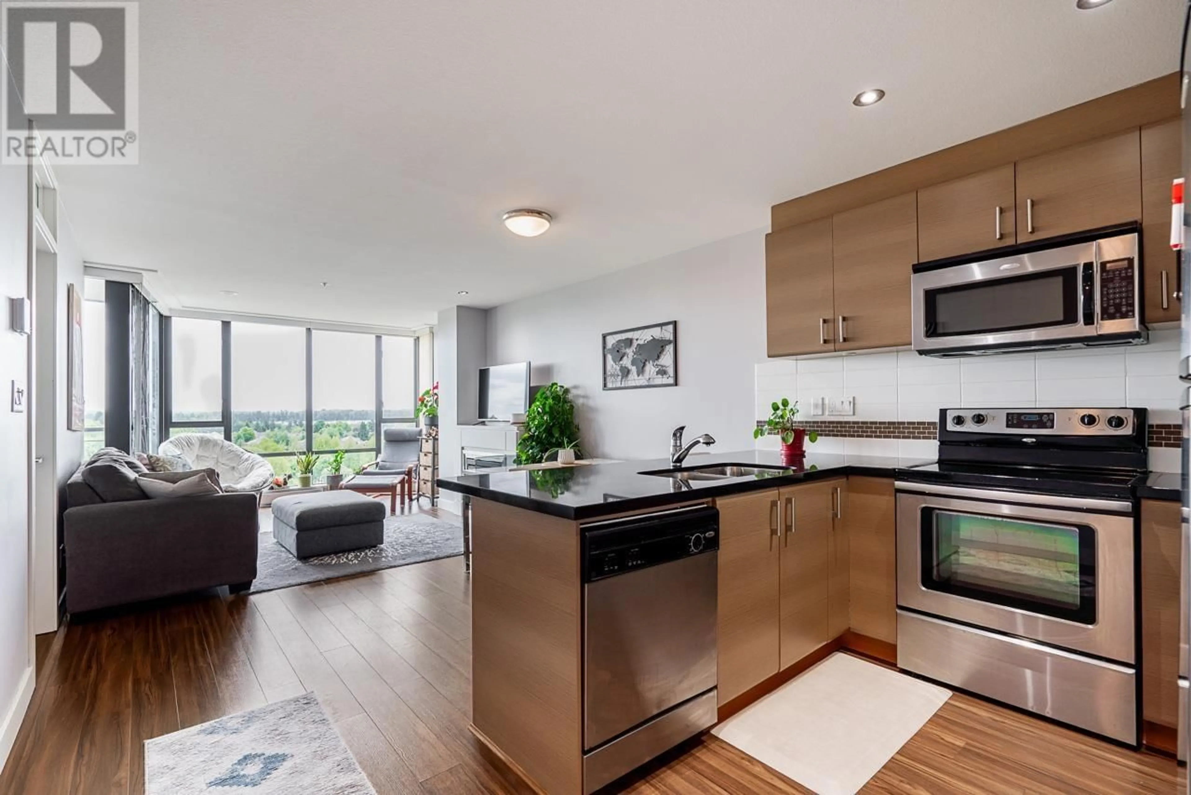 Open concept kitchen, unknown for 906 - 12069 HARRIS ROAD, Pitt Meadows British Columbia V3Y0C8