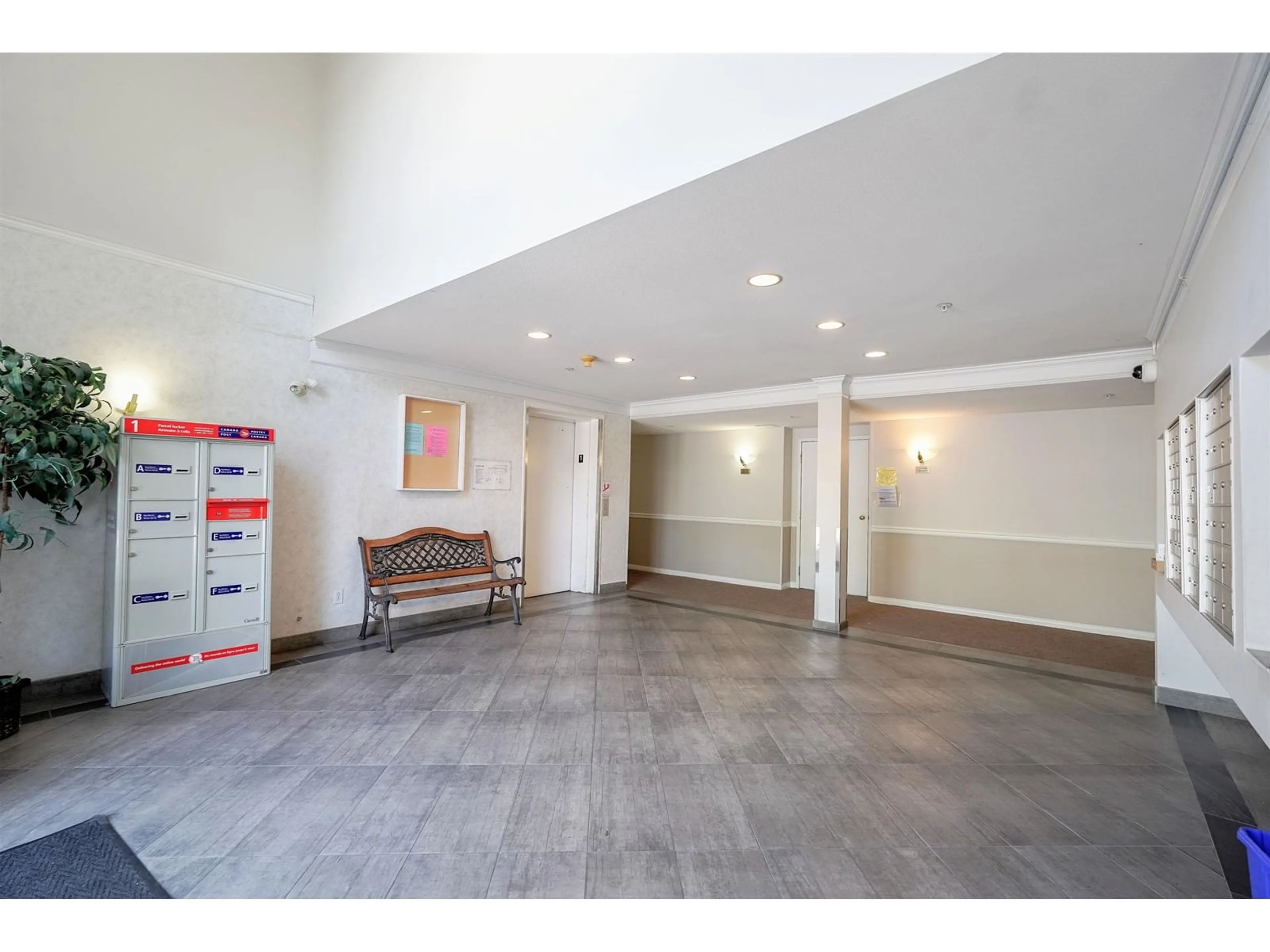 Indoor foyer for 208 - 12125 75A, Surrey British Columbia V3W1B9