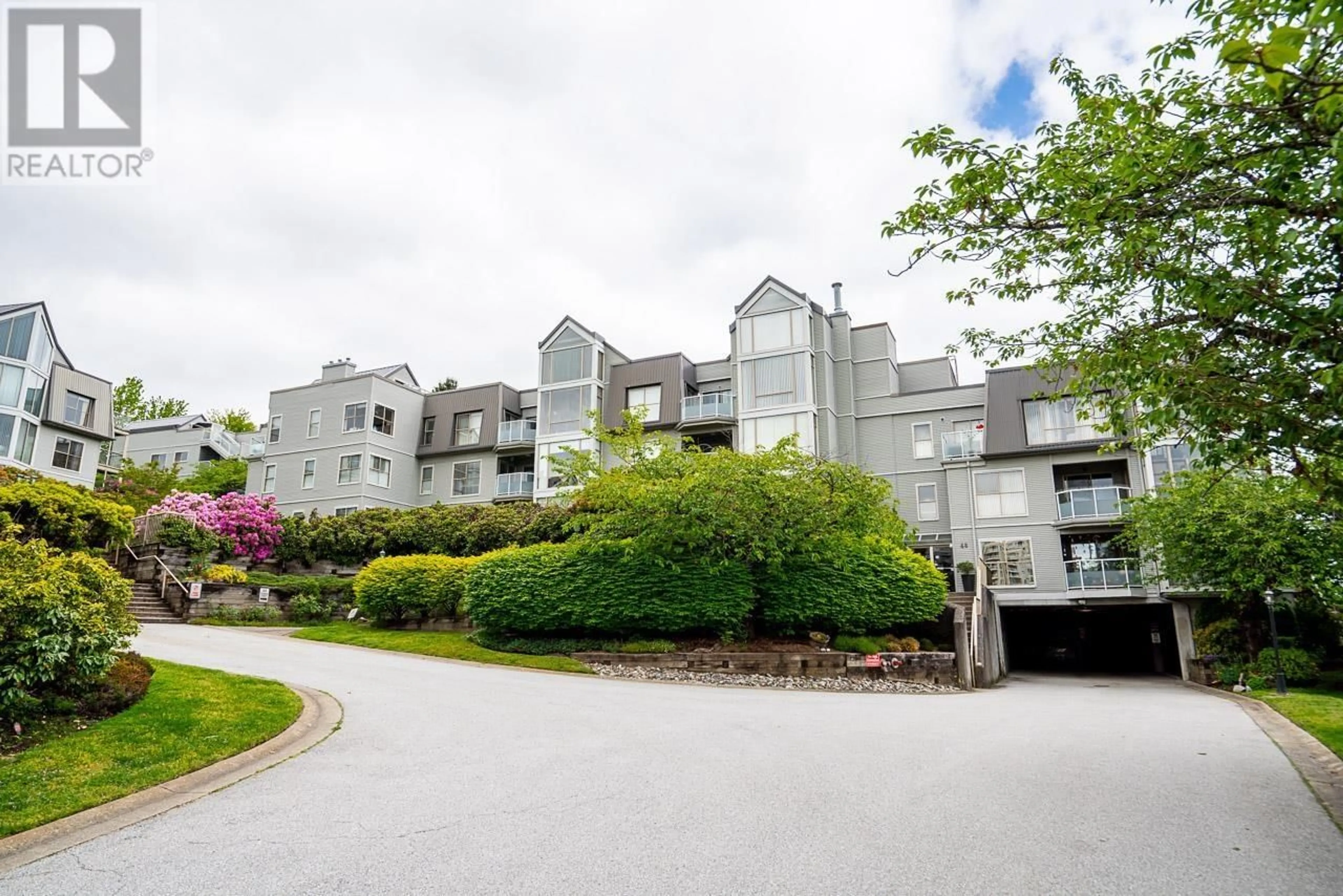 Patio, mountain view for 206 - 48 RICHMOND STREET, New Westminster British Columbia V3L5P4