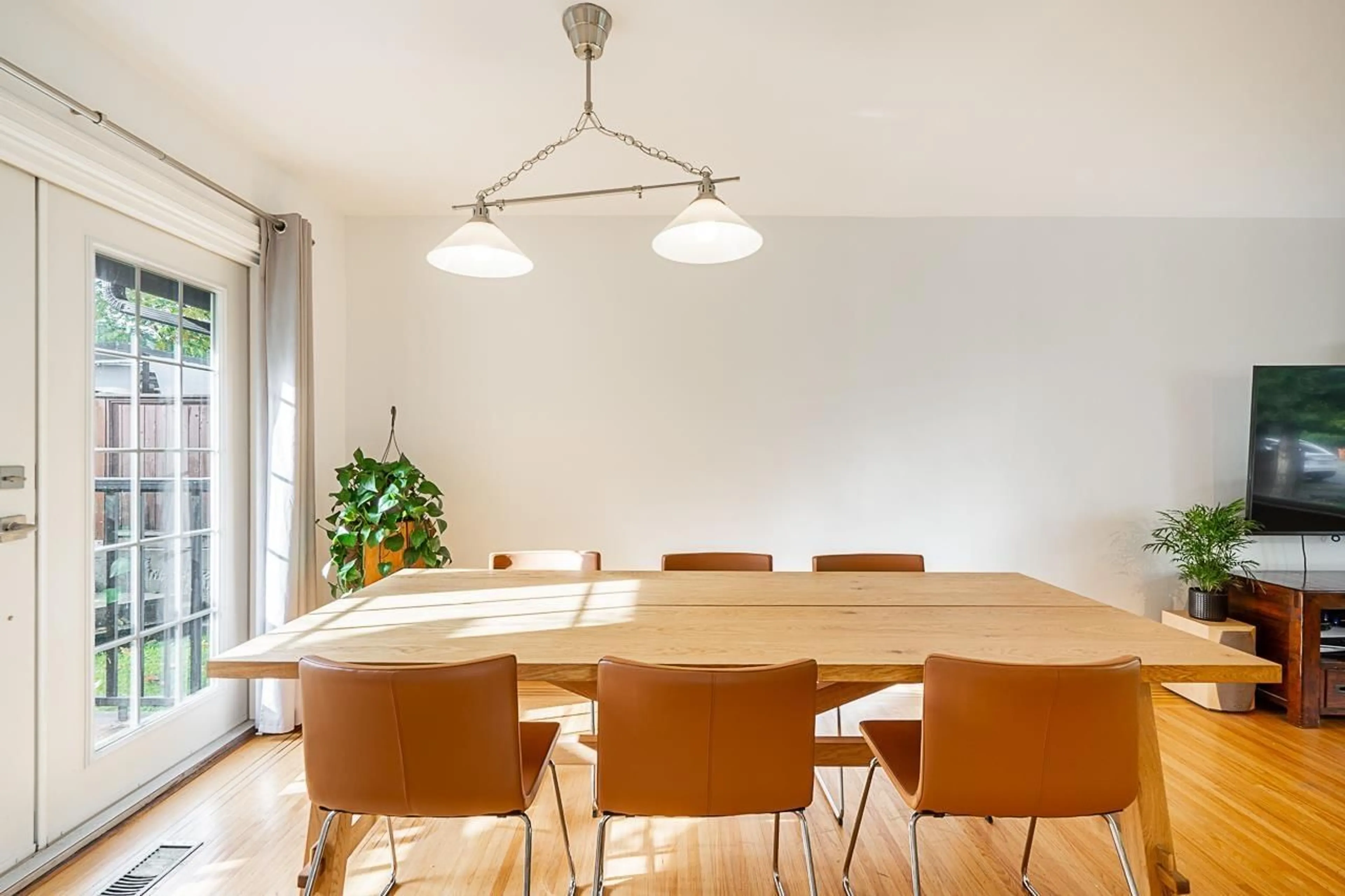 Dining room, wood/laminate floor for 14456 115, Surrey British Columbia V3R2R2