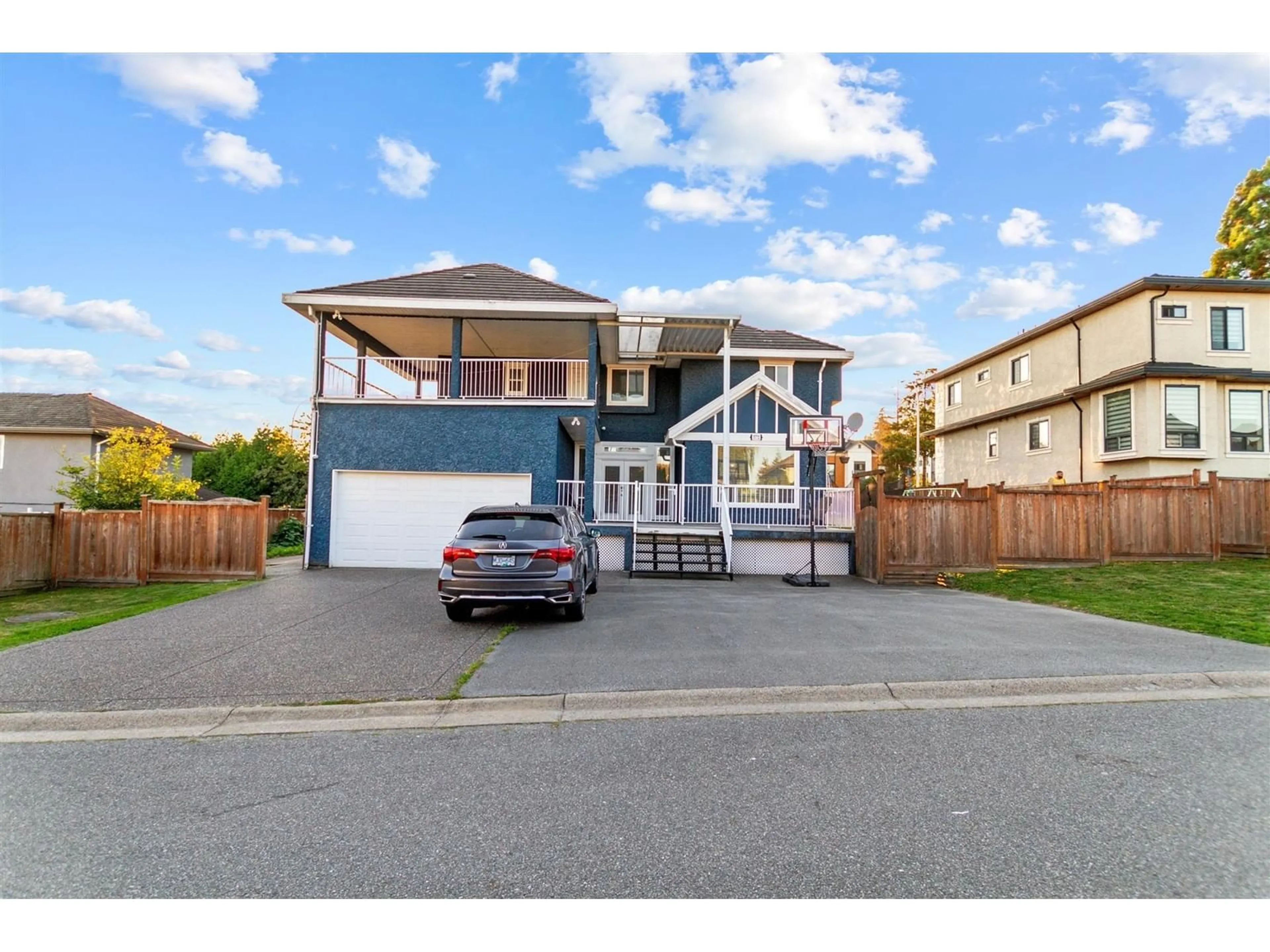 Home with vinyl exterior material, street for 5772 152, Surrey British Columbia V3S3K2