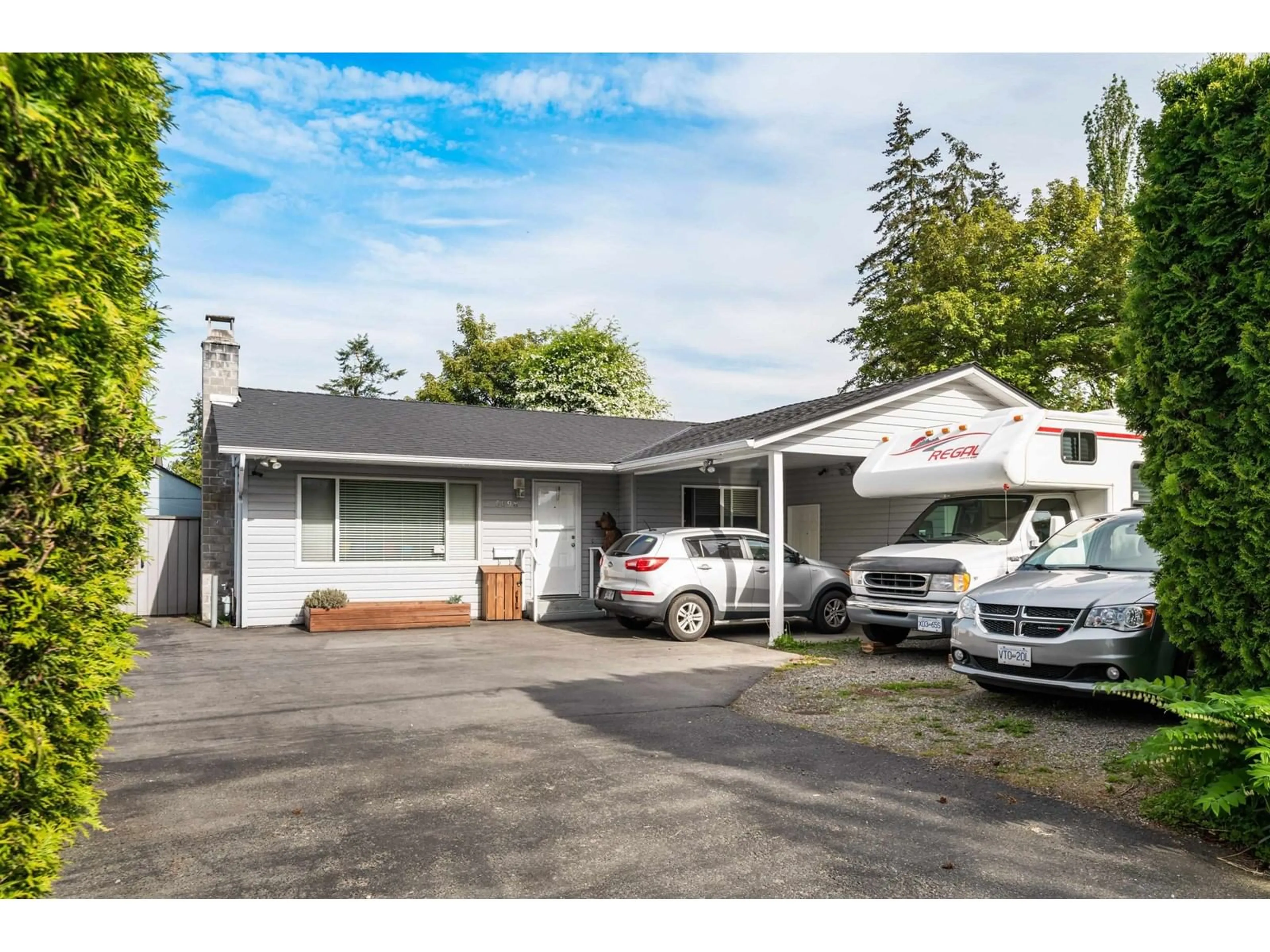 Unknown for 5098 208, Langley British Columbia V3A2J5