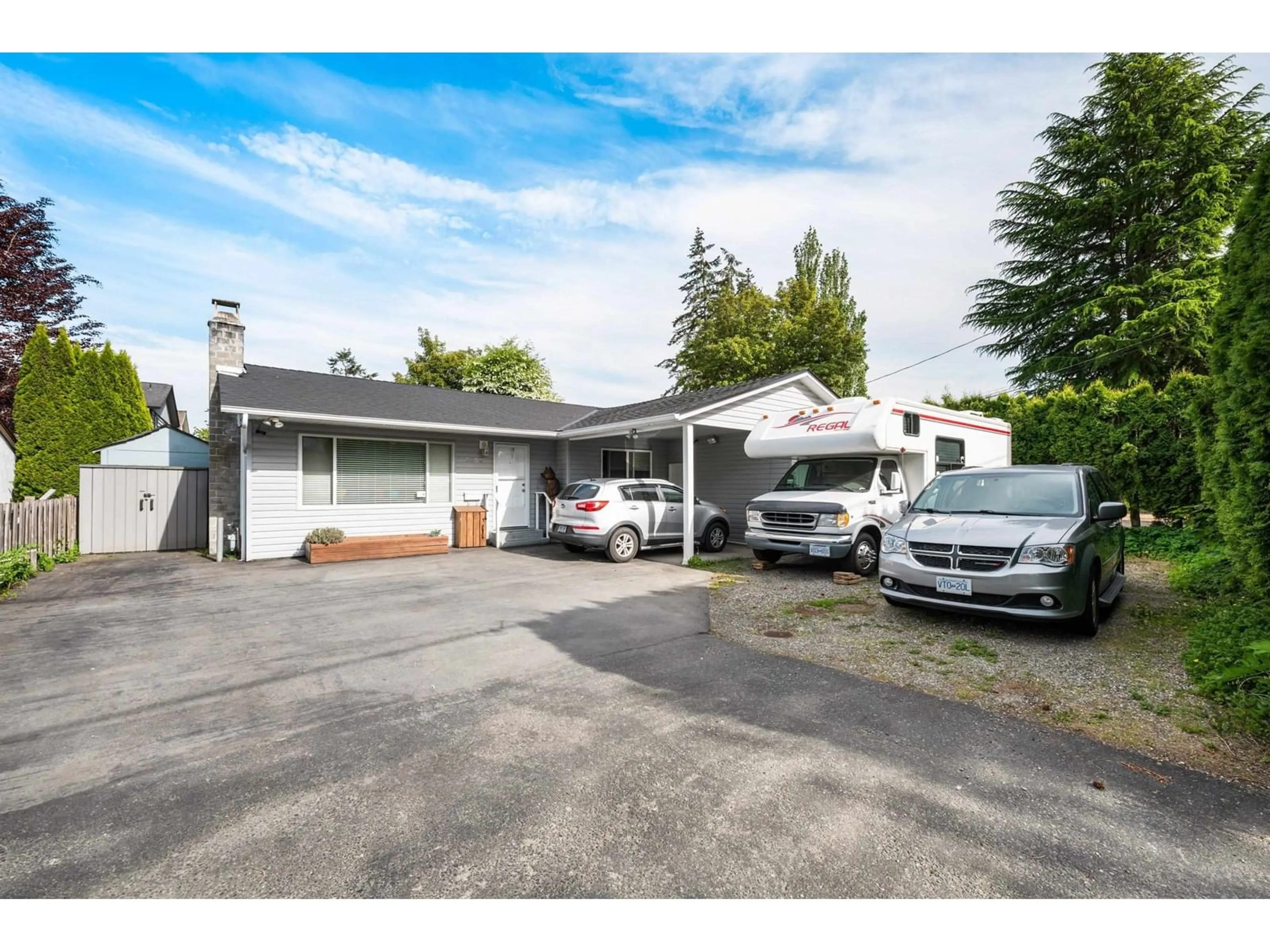 A pic from outside/outdoor area/front of a property/back of a property/a pic from drone, street for 5098 208, Langley British Columbia V3A2J5