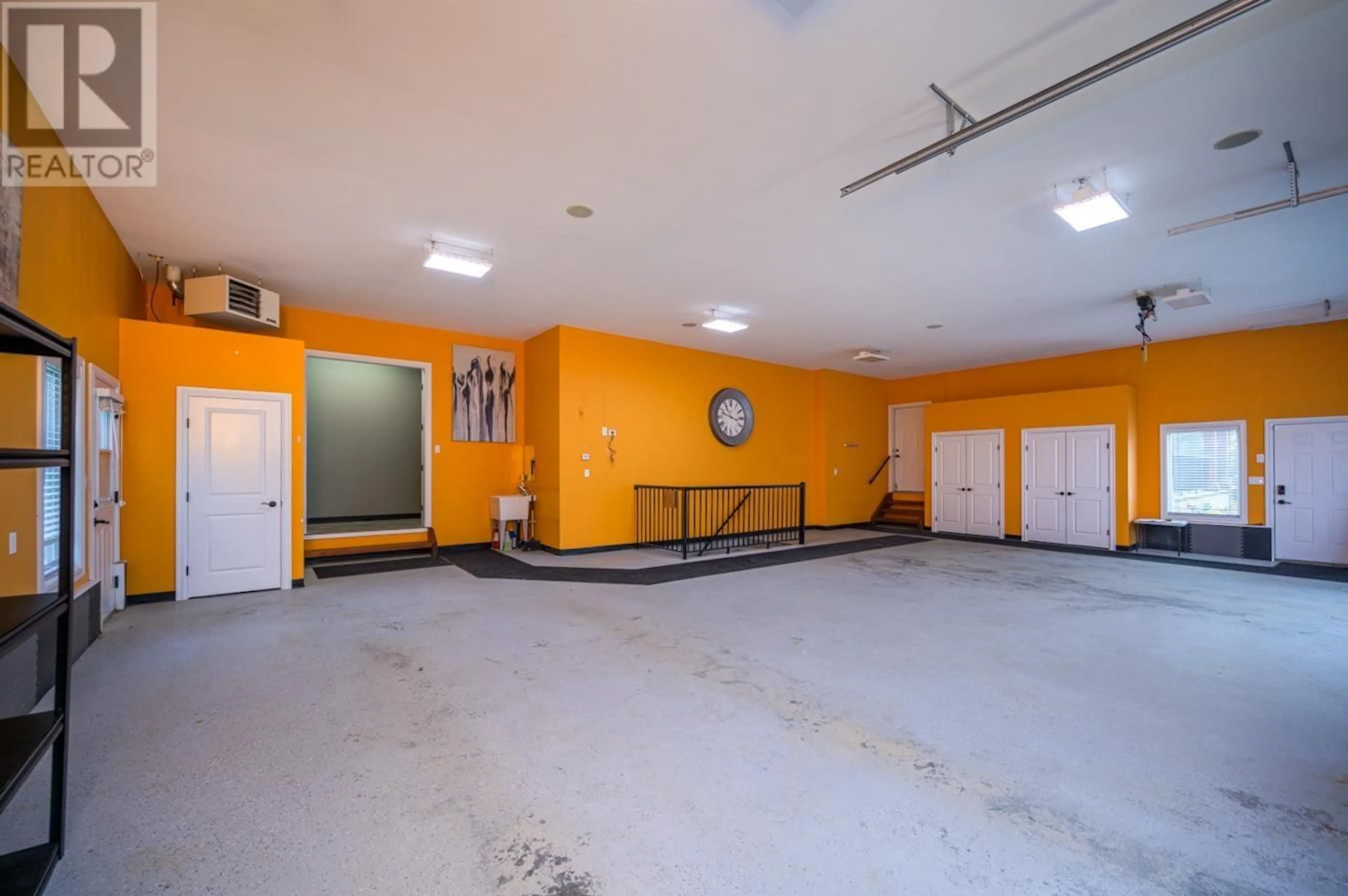 Indoor garage for 8650 SAMSON ROAD, Prince George British Columbia V2N5B1