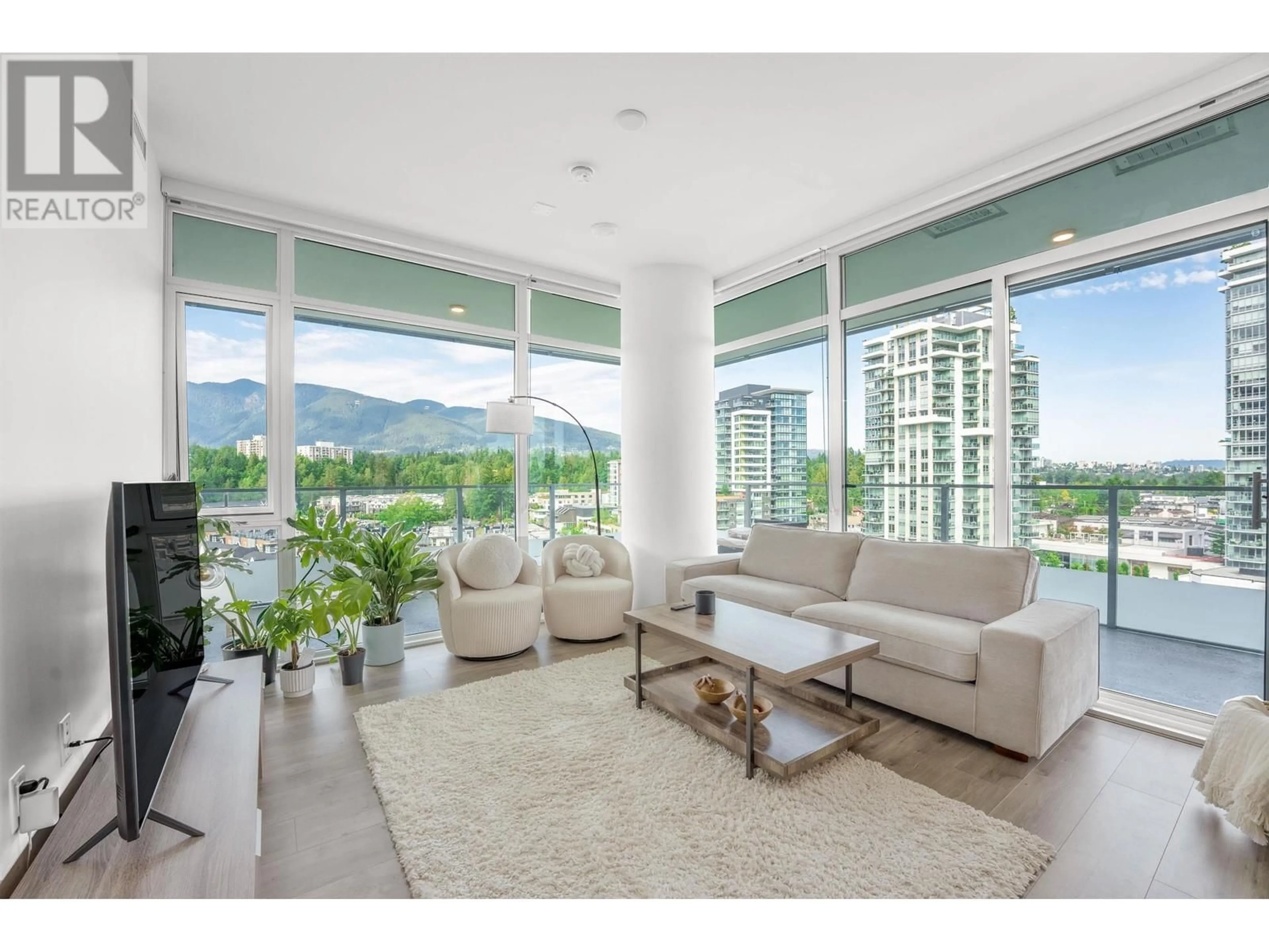 Living room with furniture, unknown for 902 - 200 KLAHANIE COURT, West Vancouver British Columbia V7P0E4