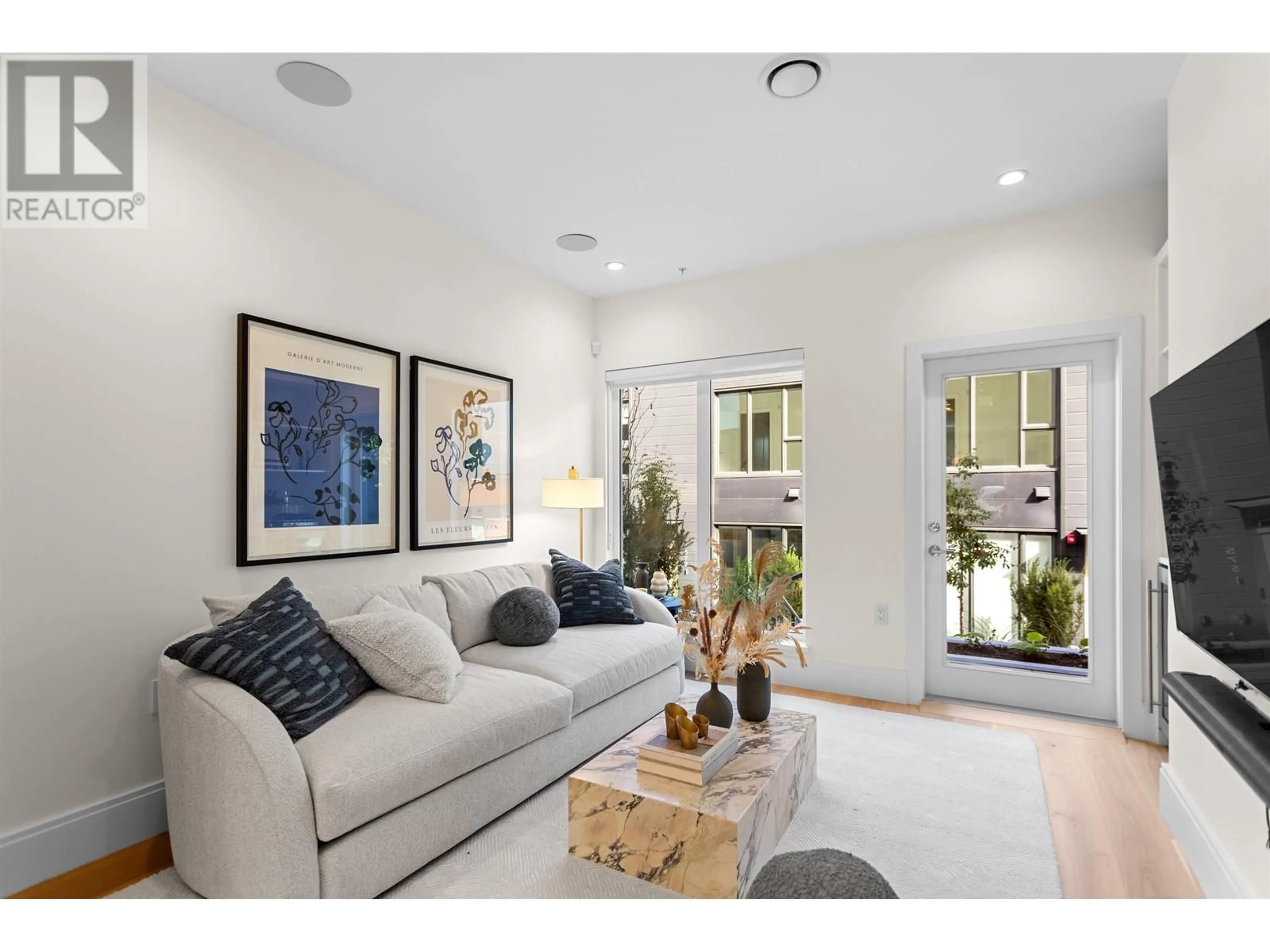 Living room with furniture, unknown for 557 26TH AVENUE, Vancouver British Columbia V5Z2E4