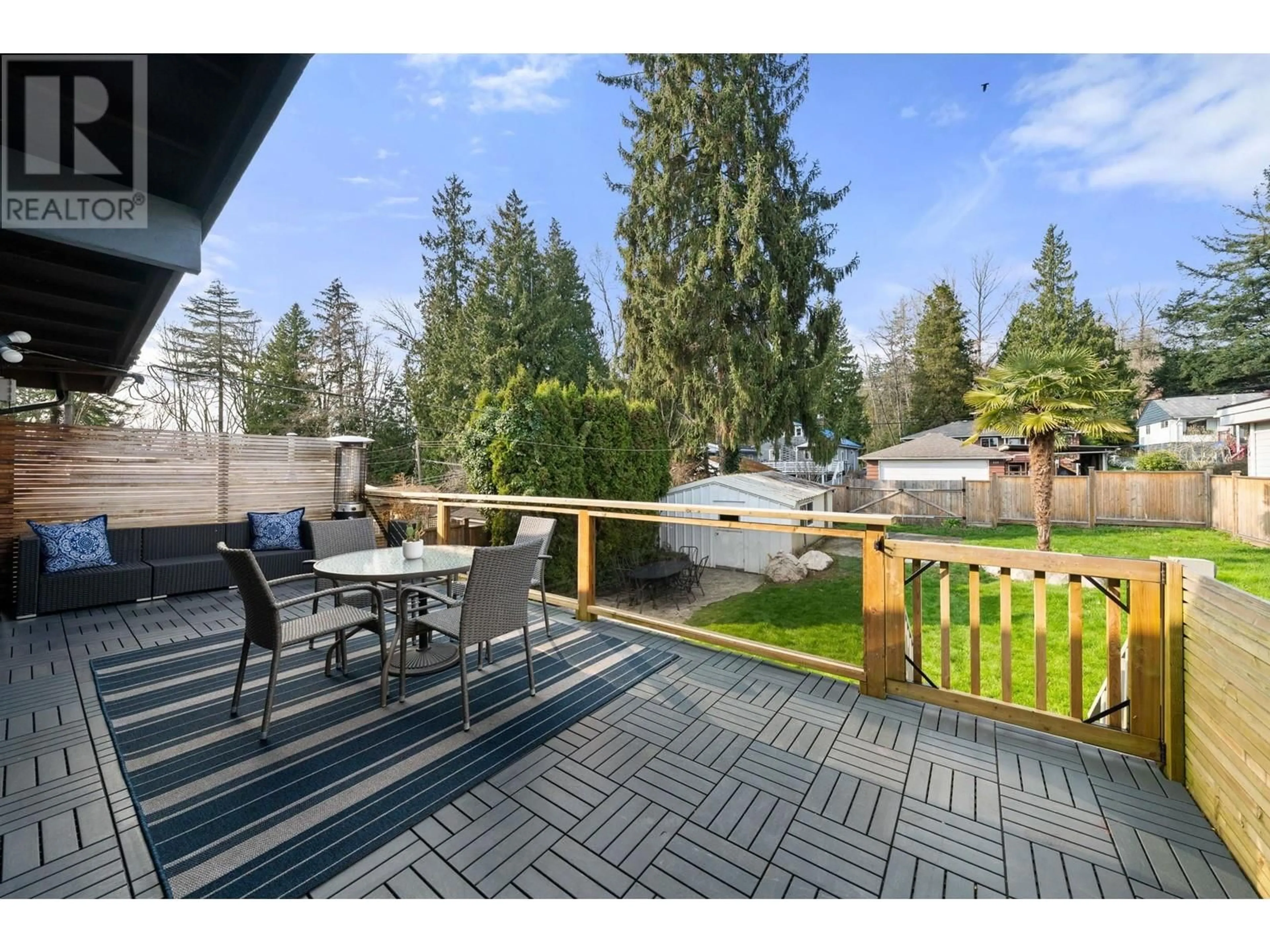 Patio, unknown for 530 14TH STREET, North Vancouver British Columbia V7M1P9