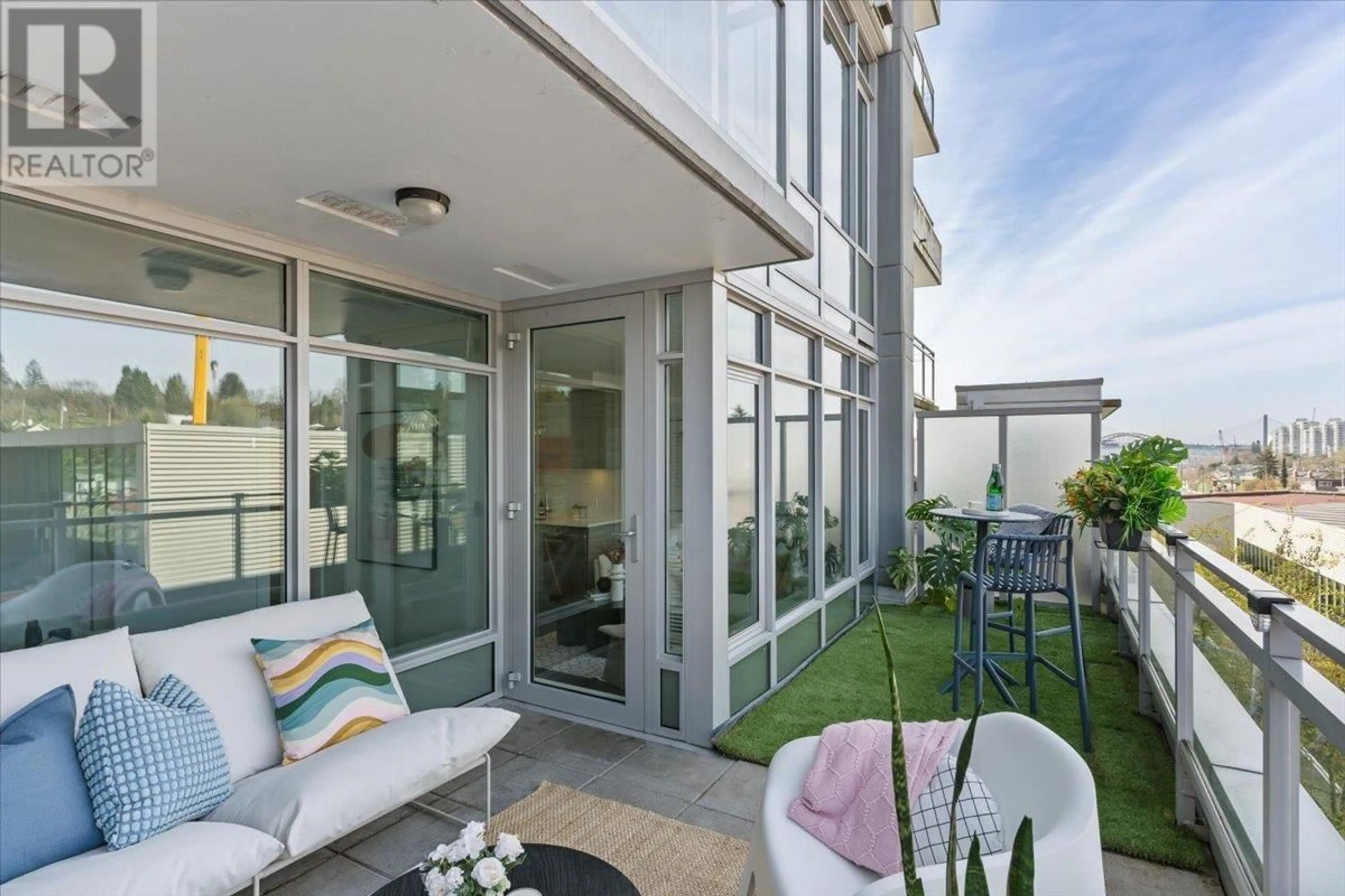 Patio, unknown for 302 - 200 NELSON'S CRESCENT, New Westminster British Columbia V3L0H4