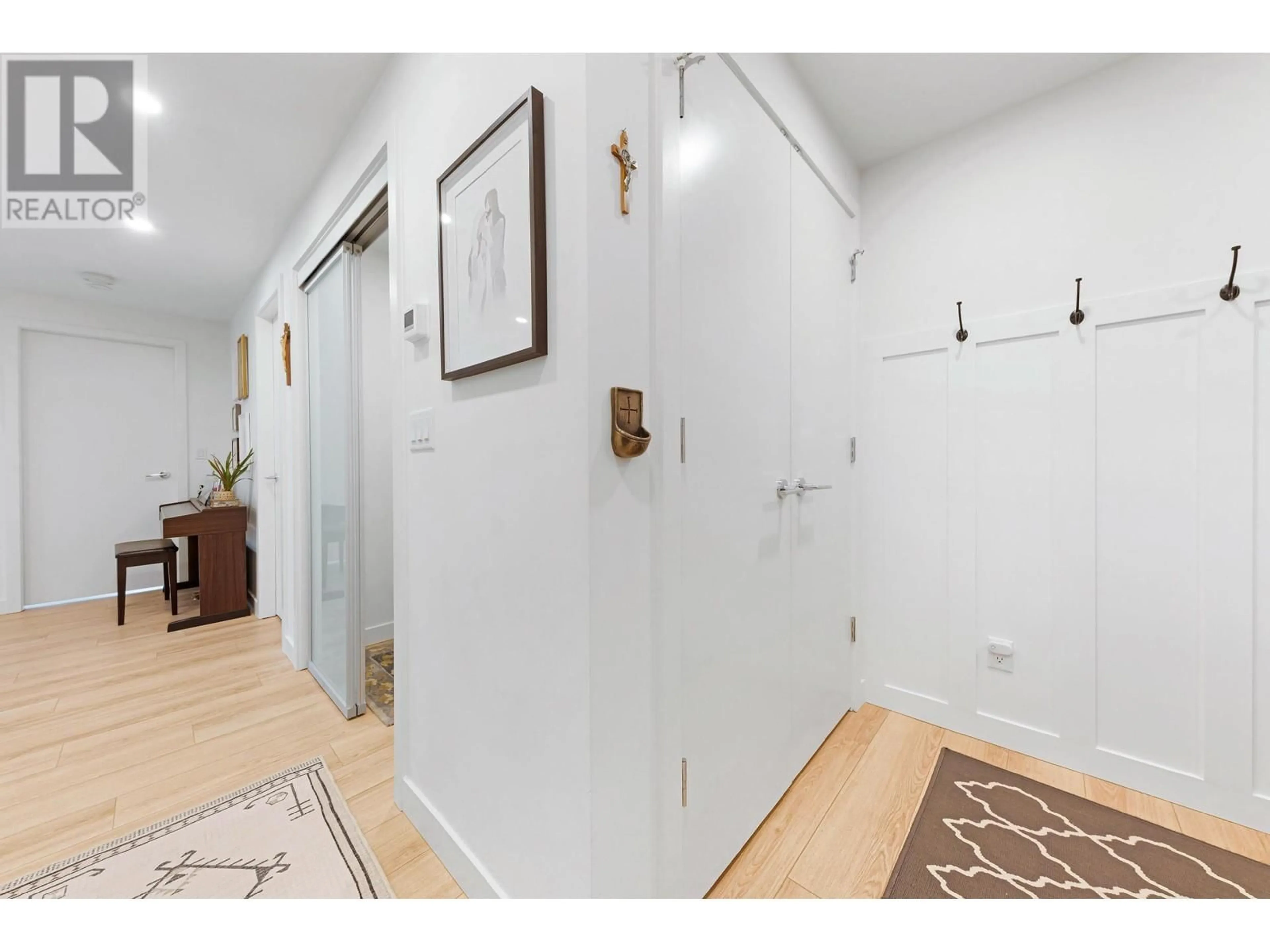 Indoor entryway for 802 - 595 AUSTIN AVENUE, Coquitlam British Columbia V3K0G7
