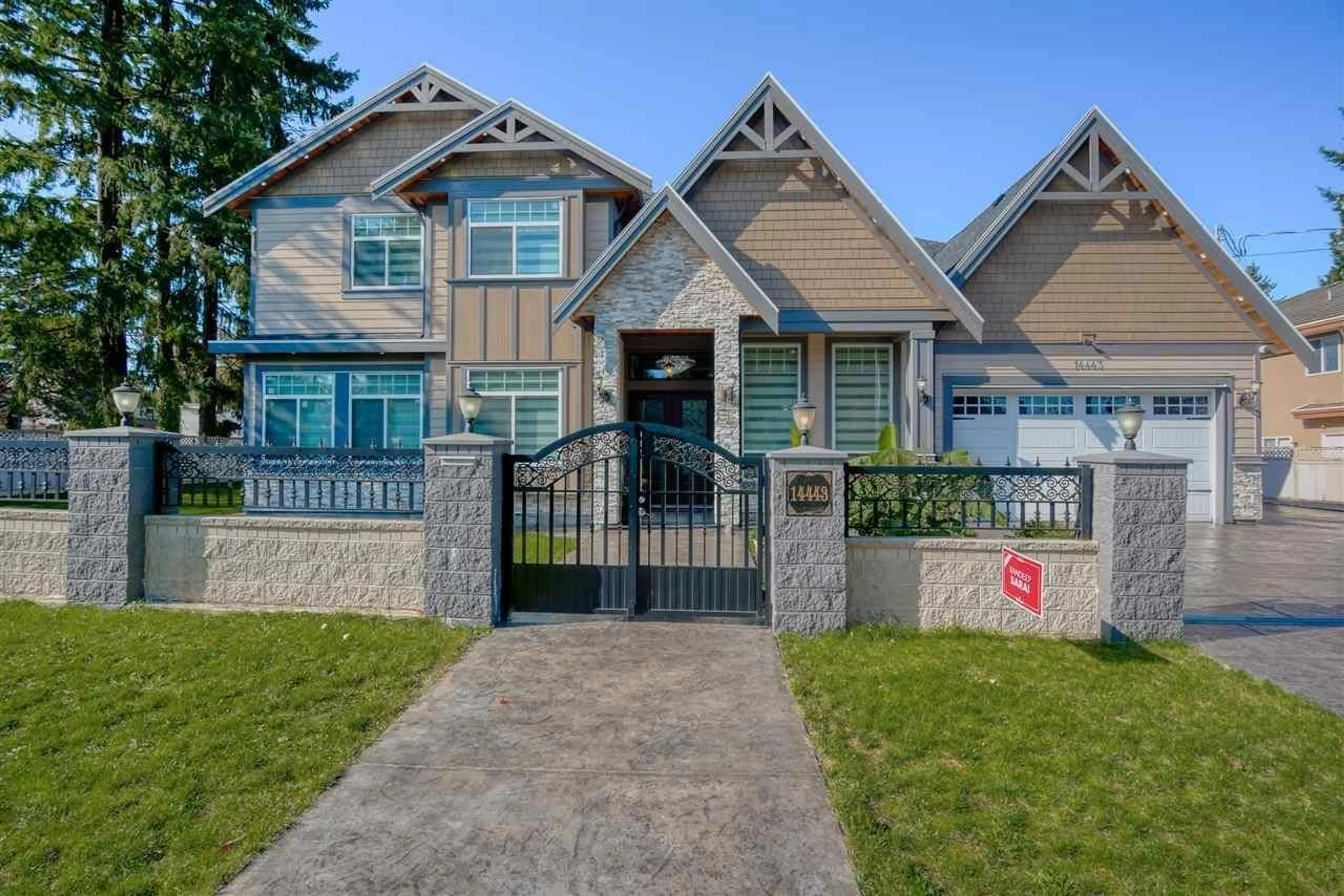 Home with vinyl exterior material, street for 14443 108, Surrey British Columbia V3R1V5