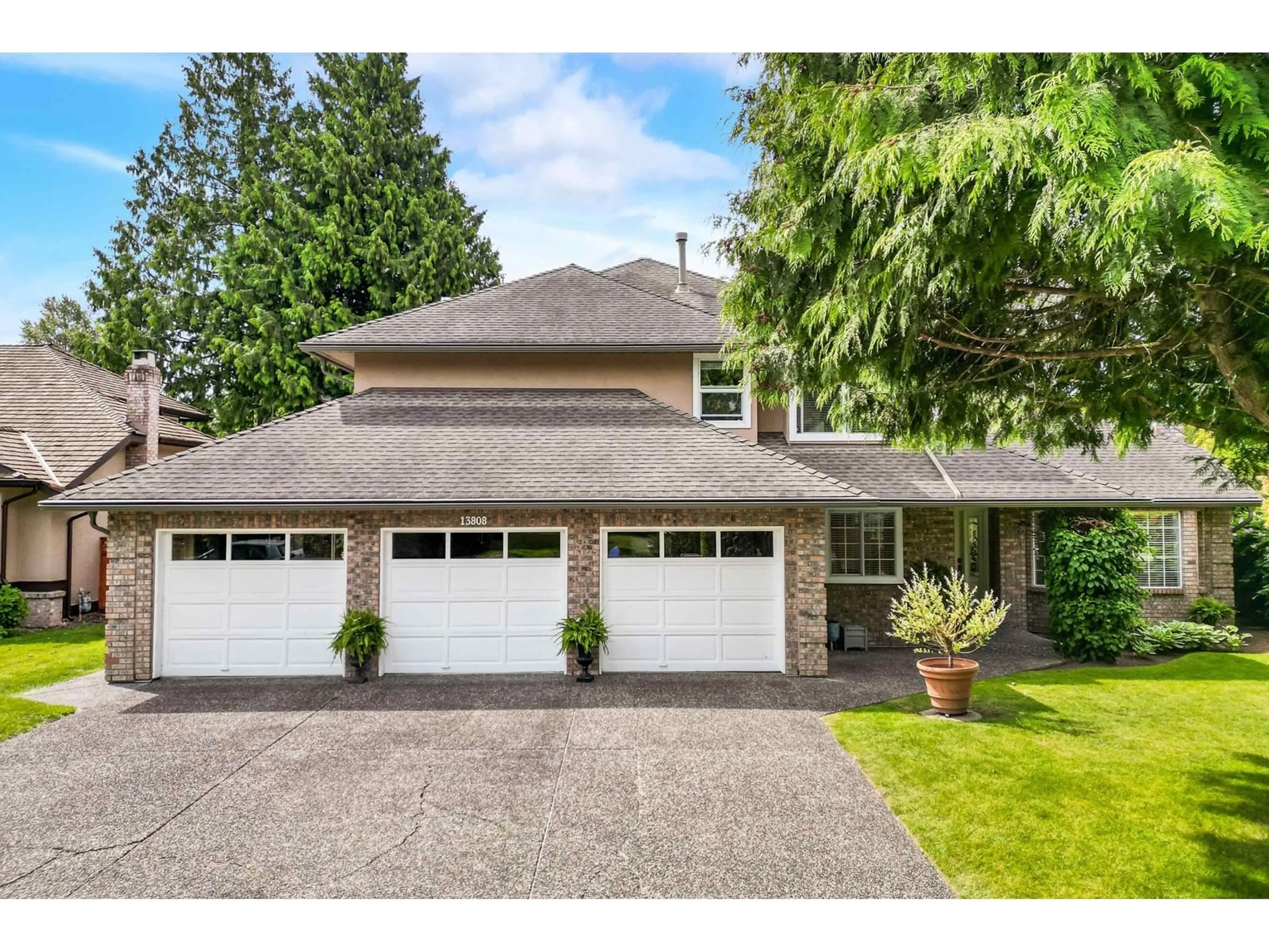 Home with vinyl exterior material, street for 13808 19A, Surrey British Columbia V4A9M2