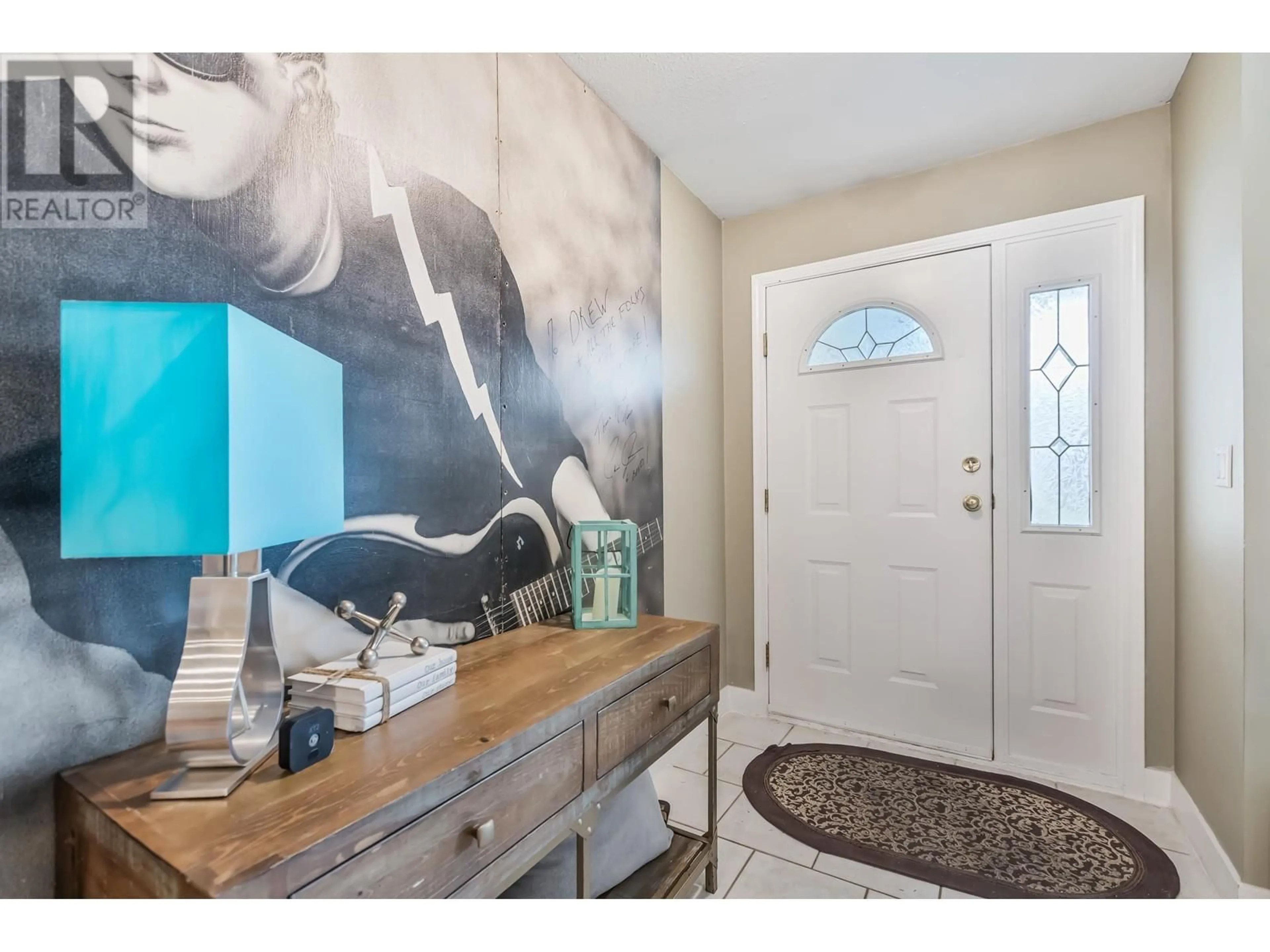 Indoor entryway for 1935 LEACOCK STREET, Port Coquitlam British Columbia V3C4V3