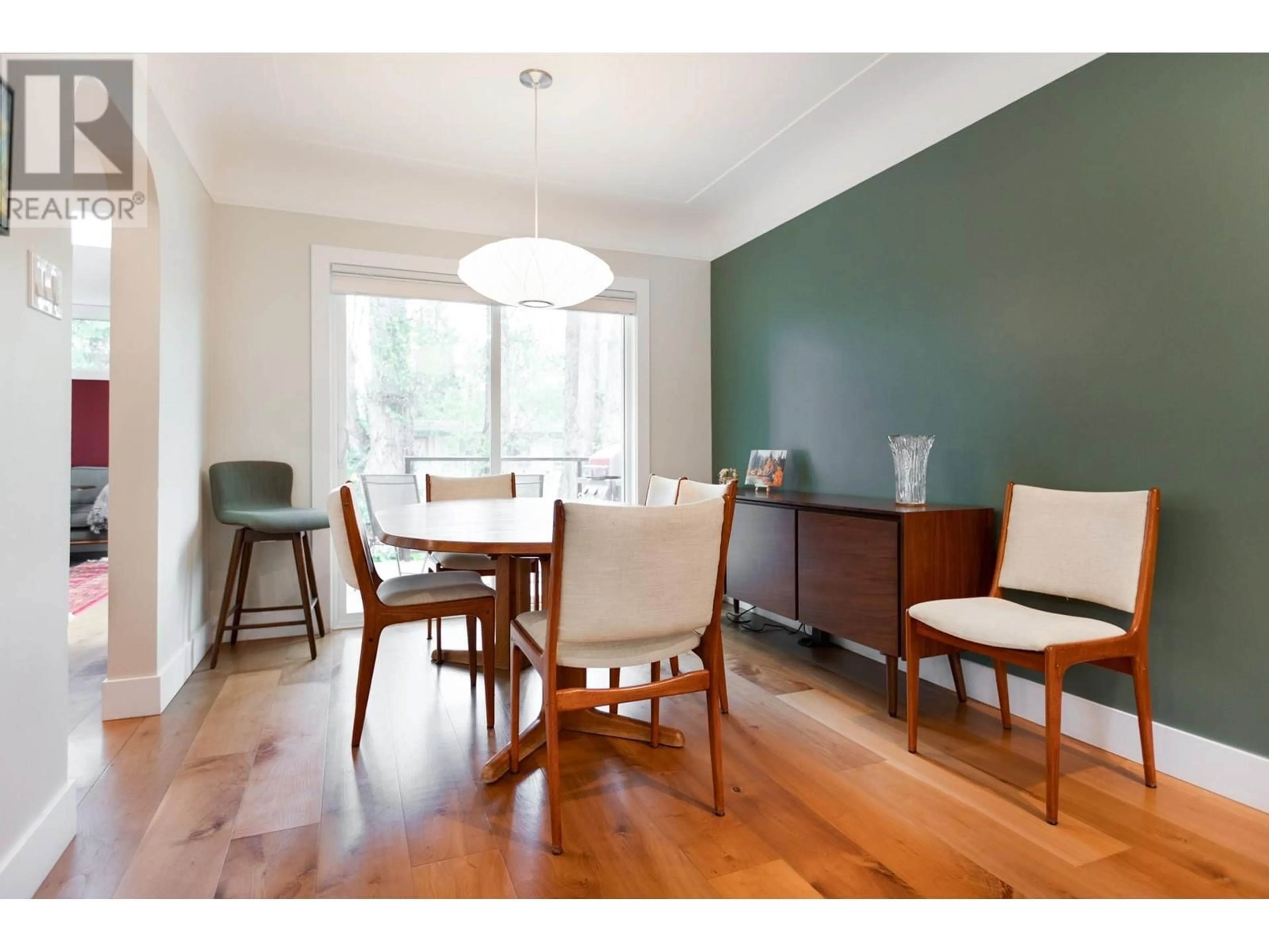 Dining room, wood/laminate floor for 1610 BIRCH STREET, Prince George British Columbia V2L1B2