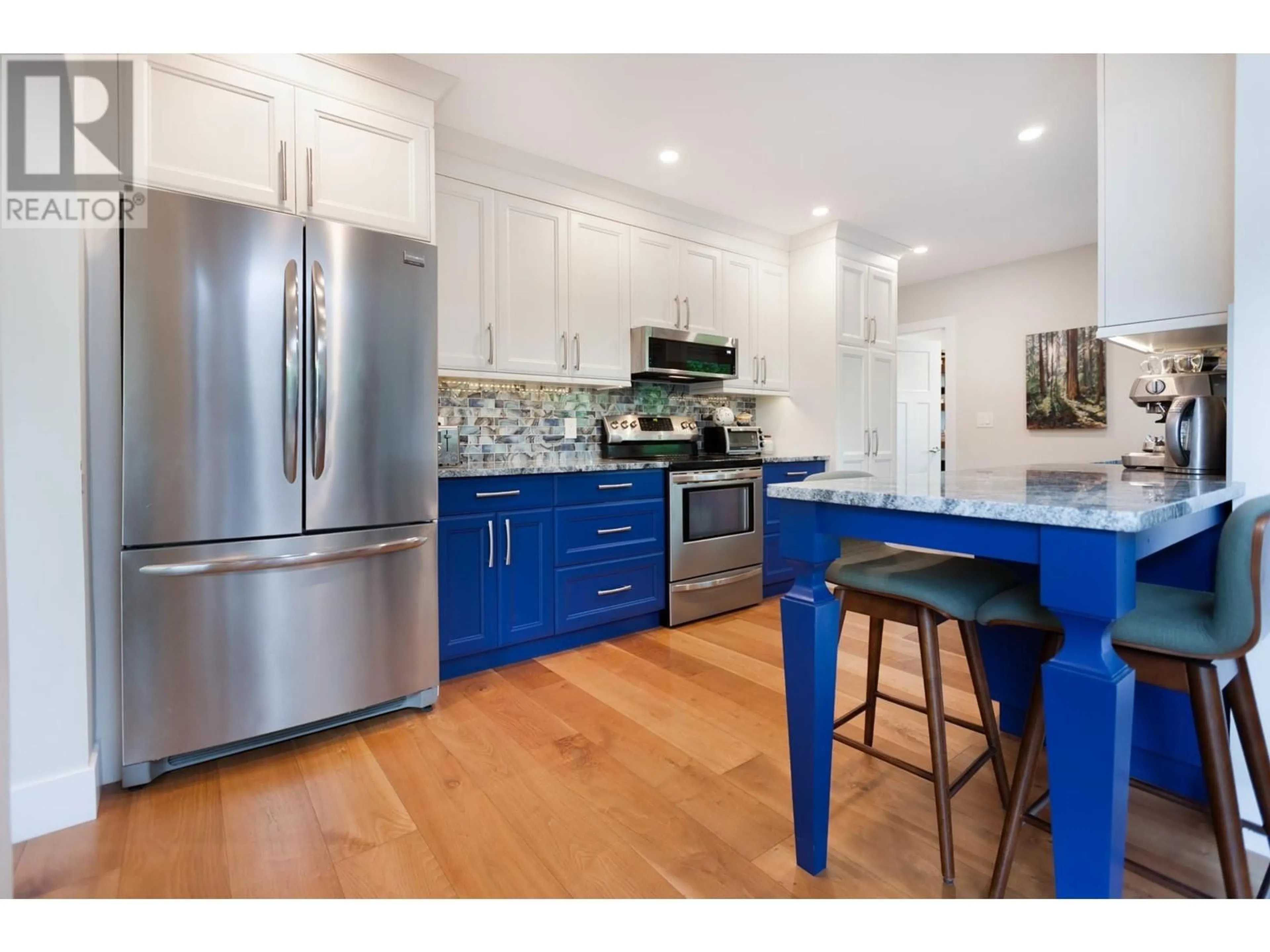 Open concept kitchen, unknown for 1610 BIRCH STREET, Prince George British Columbia V2L1B2