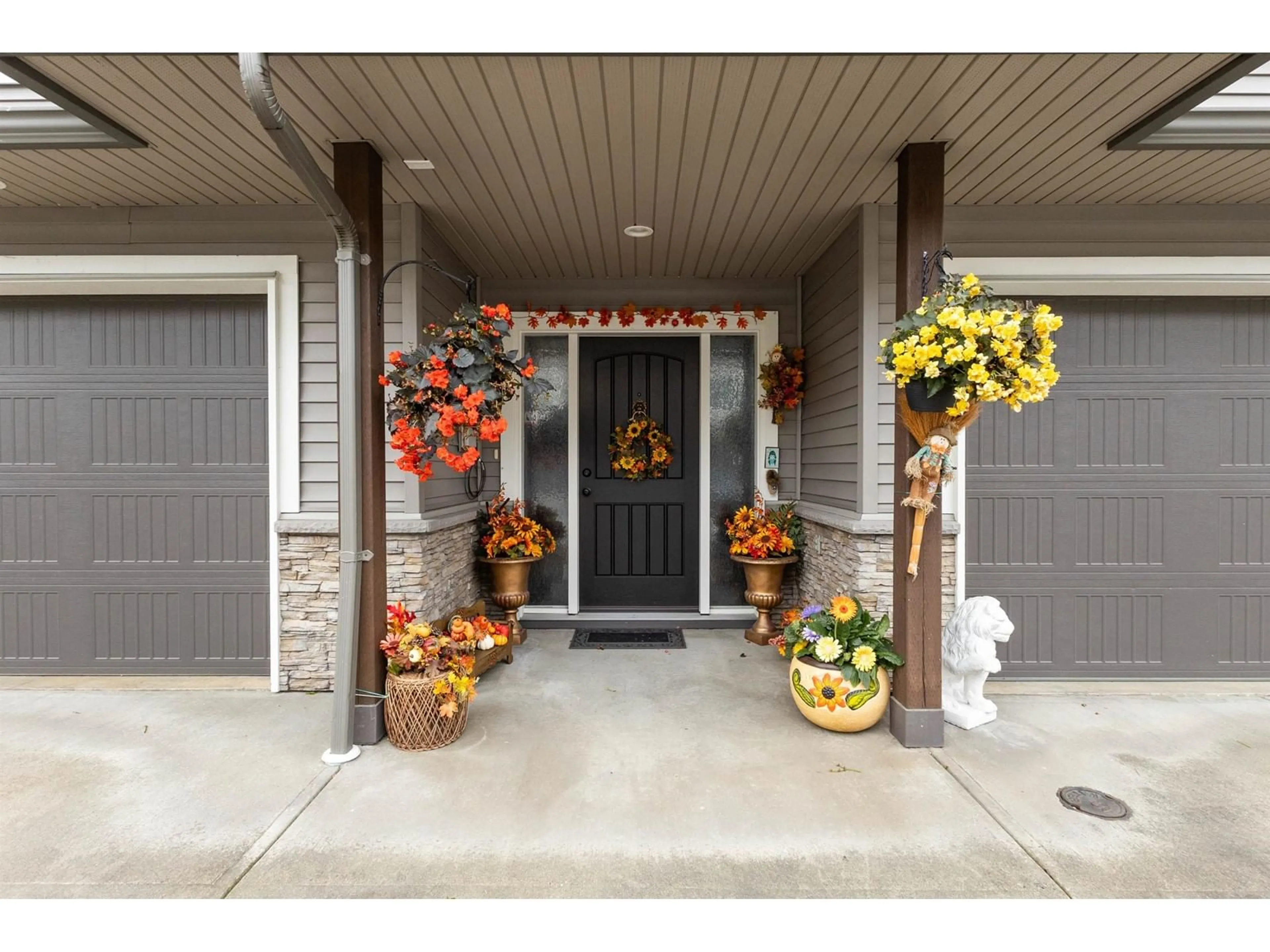 Indoor entryway for 26 - 1609 AGASSIZ-ROSEDALE NO 9 HIGHWAY, Agassiz British Columbia V0M1A3