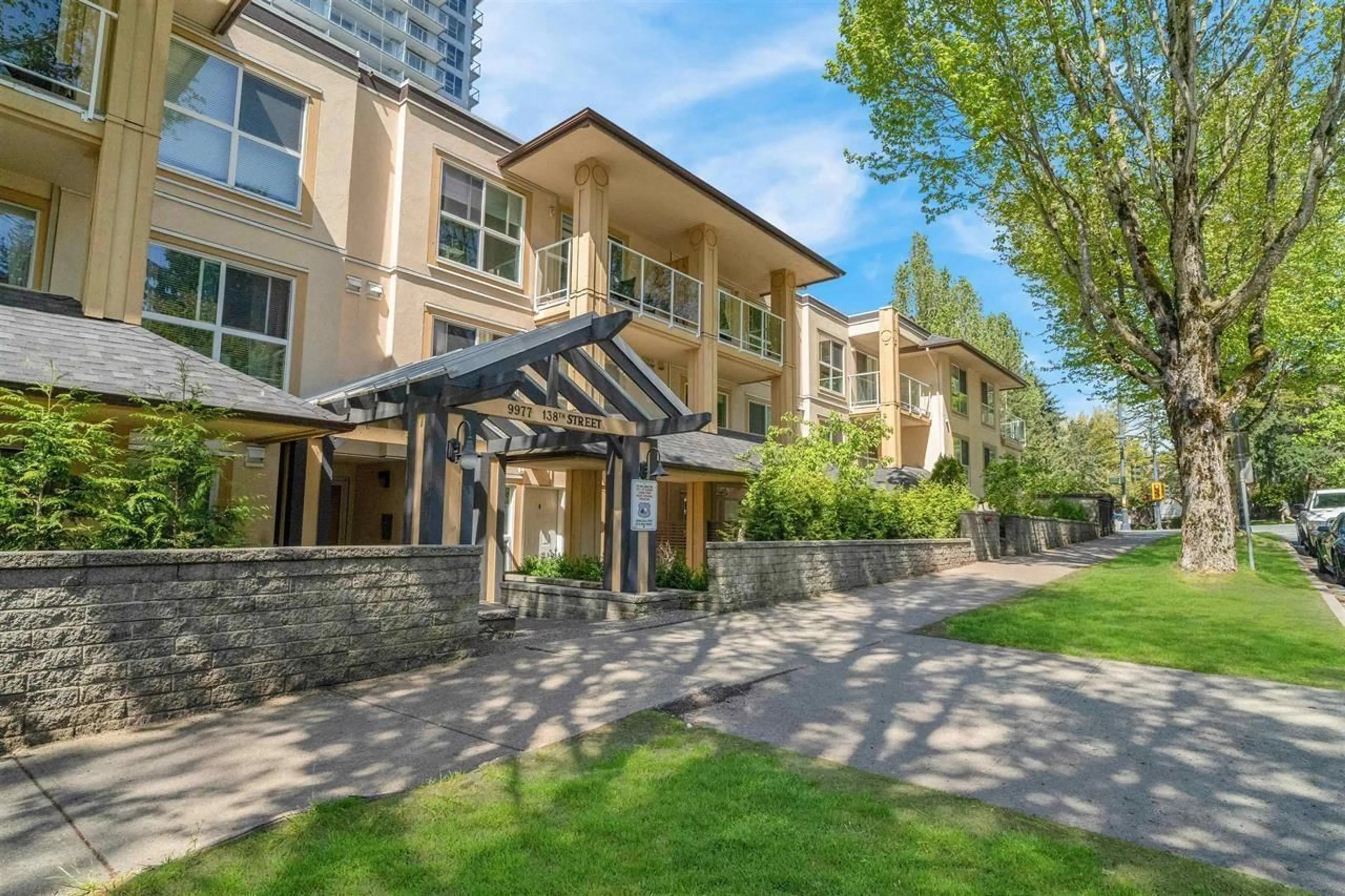 Patio, building for 12 - 9977 138 STREEY, Surrey British Columbia V3T5E4