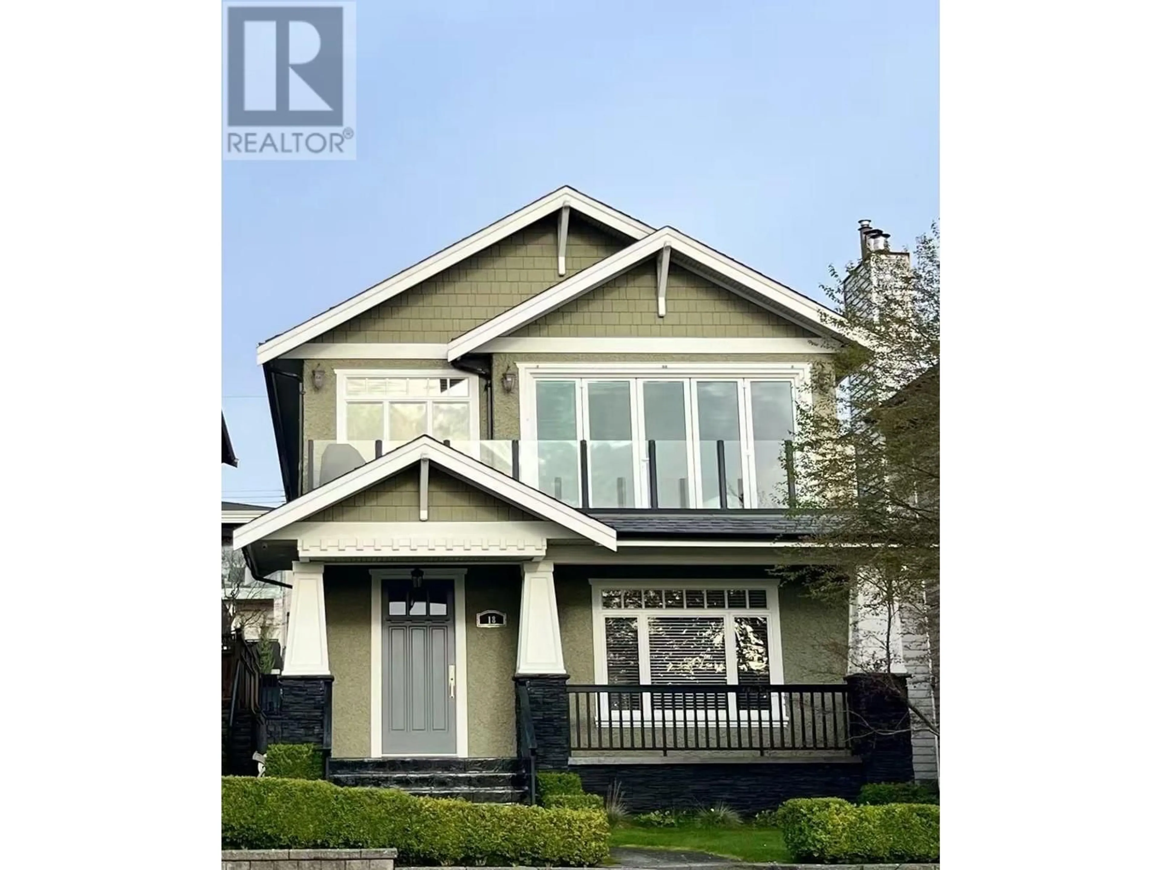 Home with vinyl exterior material, street for 18 HYTHE AVENUE, Burnaby British Columbia V5B3H7