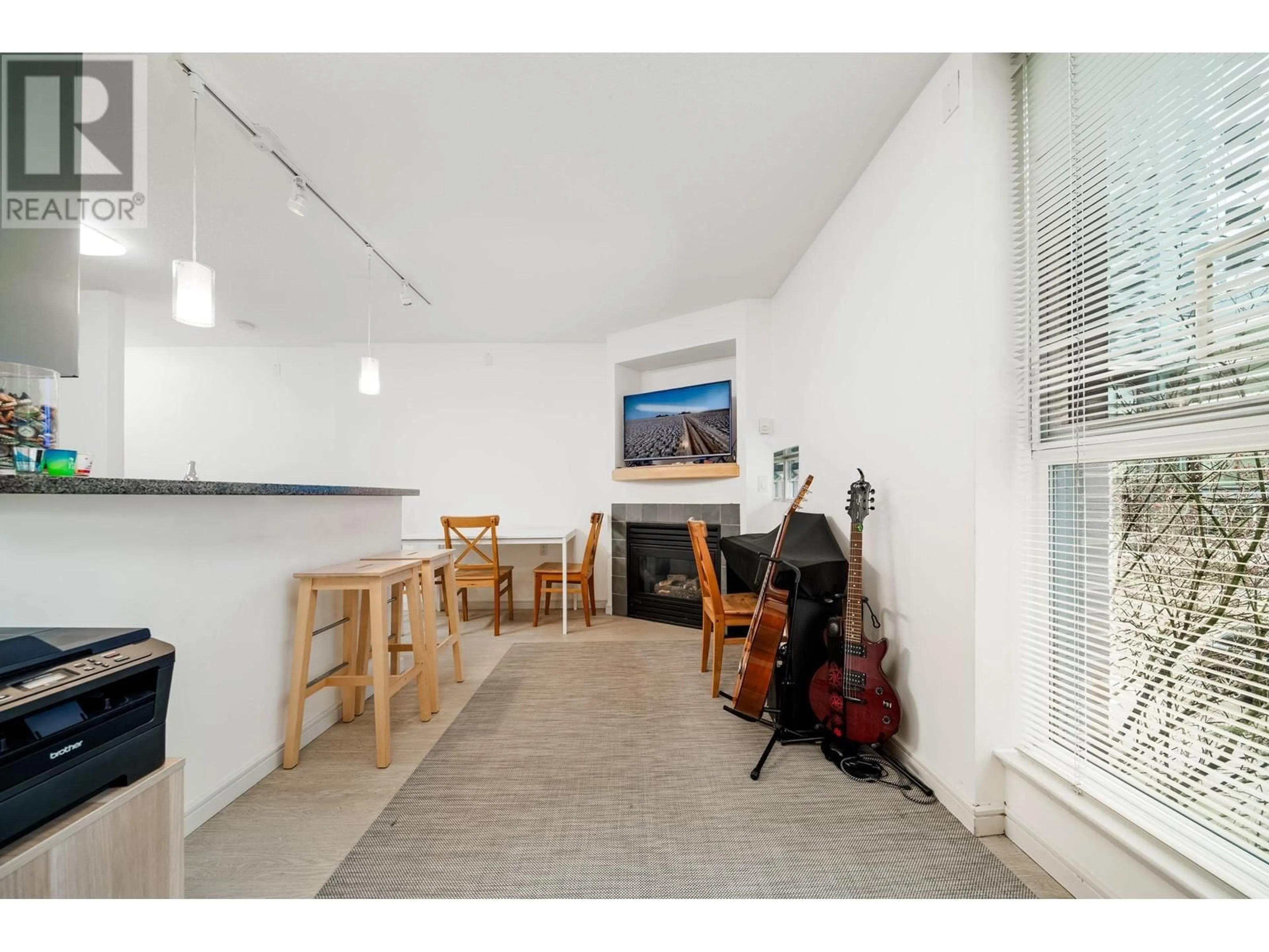 A pic of a room for 305 - 1068 HORNBY STREET, Vancouver British Columbia V6Z2Y7