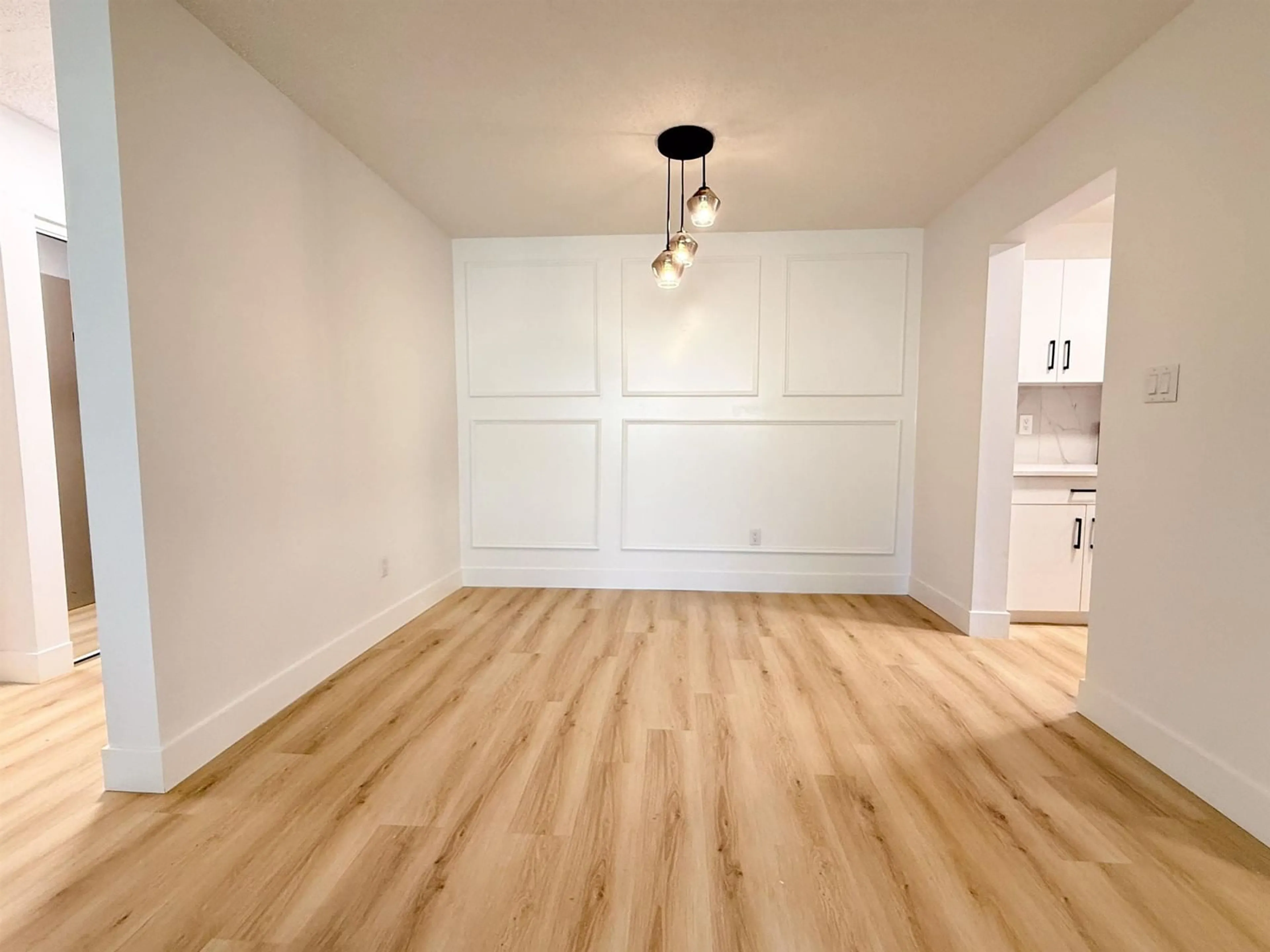 A pic of a room for 111 - 10698 151A, Surrey British Columbia V3R8T5