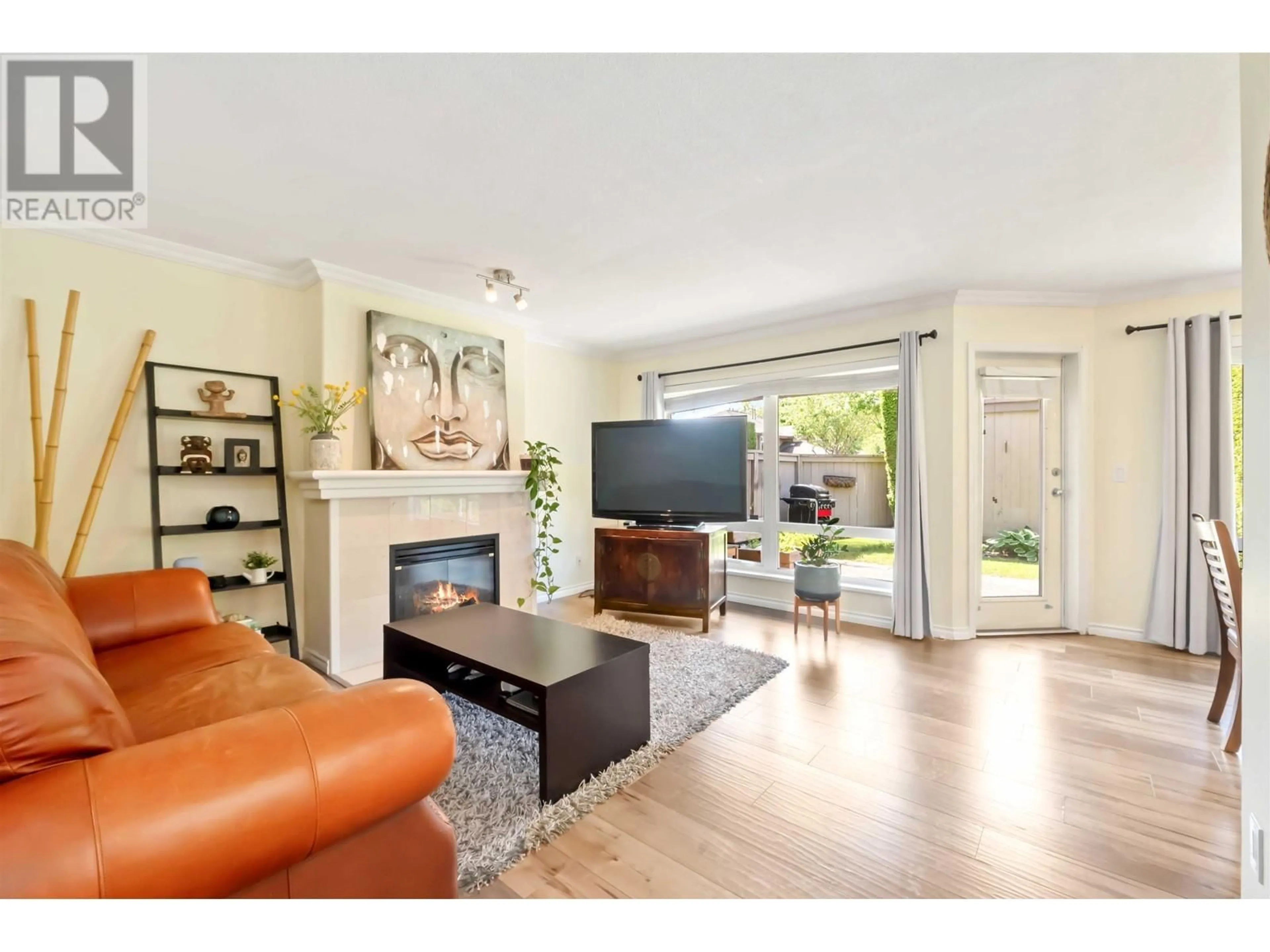 Living room with furniture, unknown for 11 - 11737 236 STREET, Maple Ridge British Columbia V4R2E5