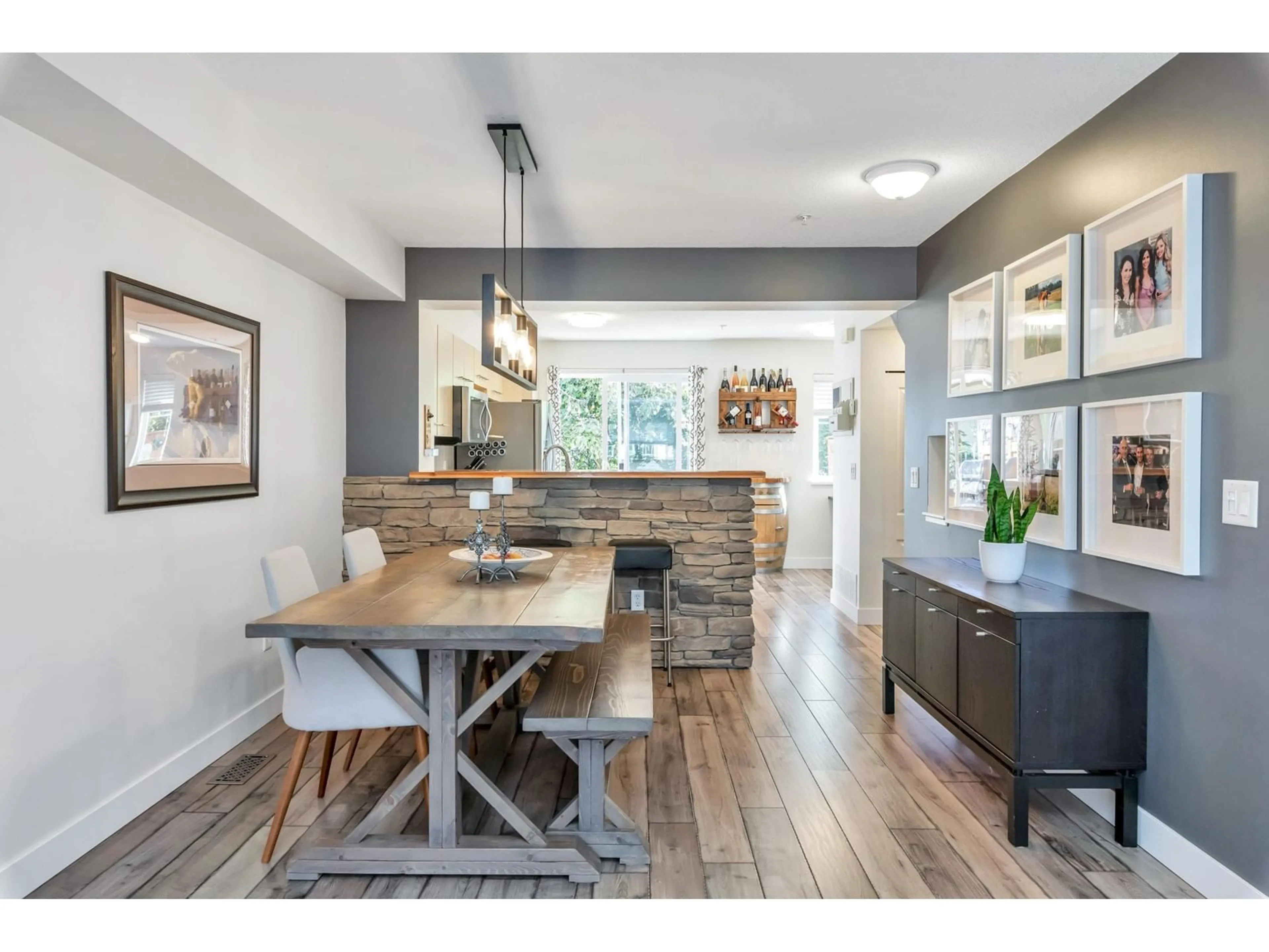 Open concept kitchen, wood/laminate floor for 39 - 20540 66, Langley British Columbia V2Y2Y7