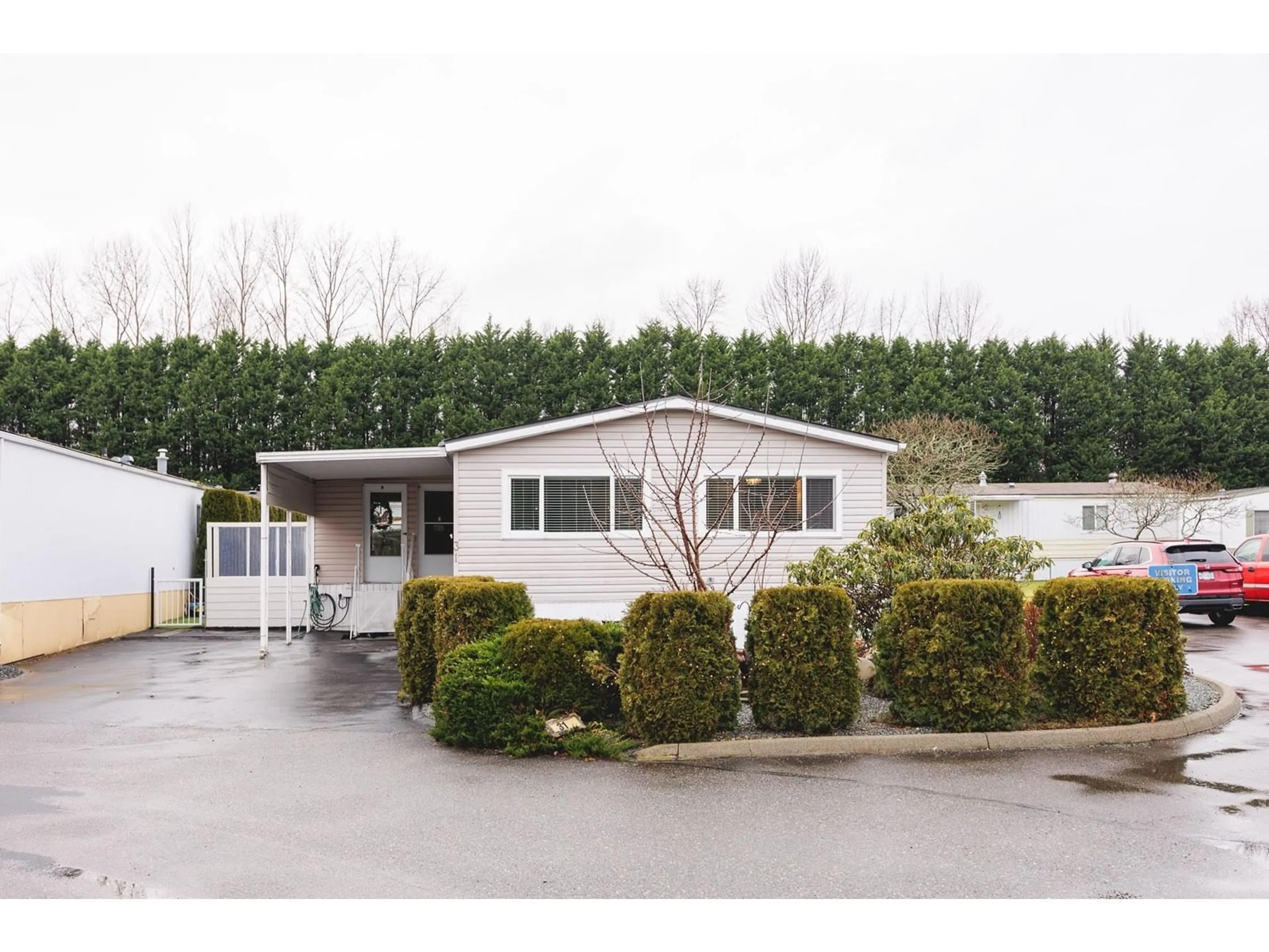 Home with vinyl exterior material, street for 31 - 2270 196, Langley British Columbia V2Z1N6