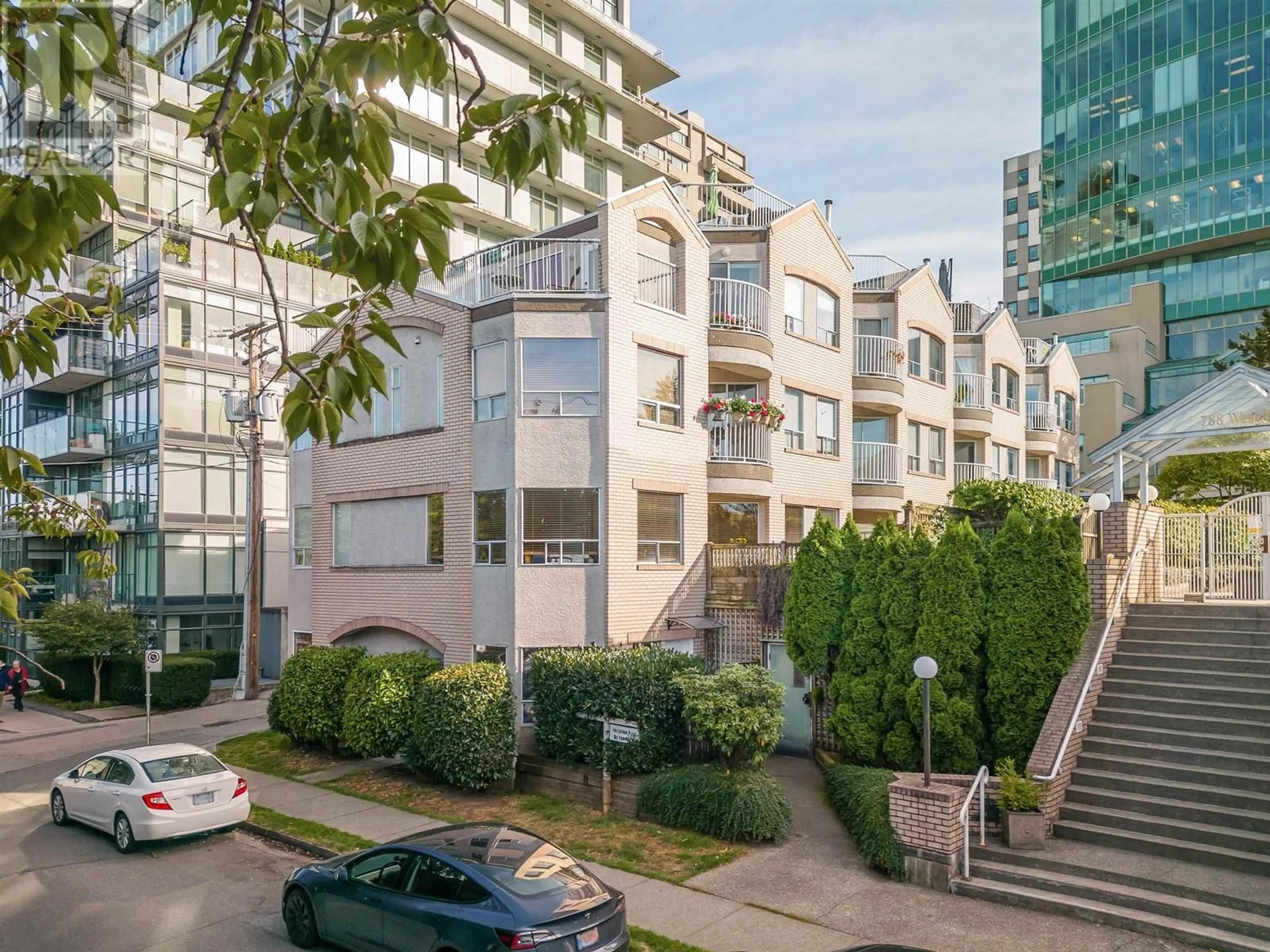 Unknown for 208 - 788 WEST 8TH AVENUE, Vancouver British Columbia V5Z1E1