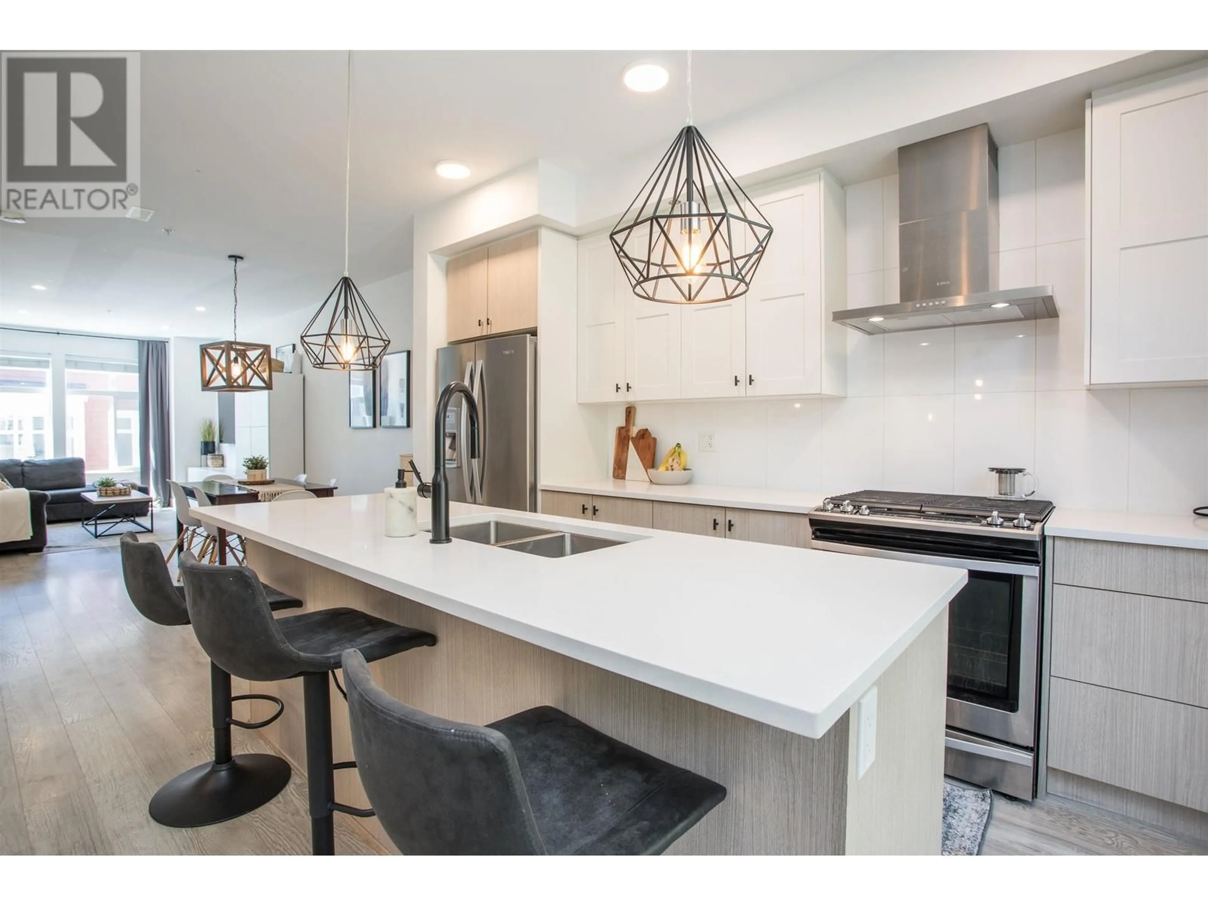 Open concept kitchen, ceramic/tile floor for 21 - 24108 104 AVENUE, Maple Ridge British Columbia V2W0J5