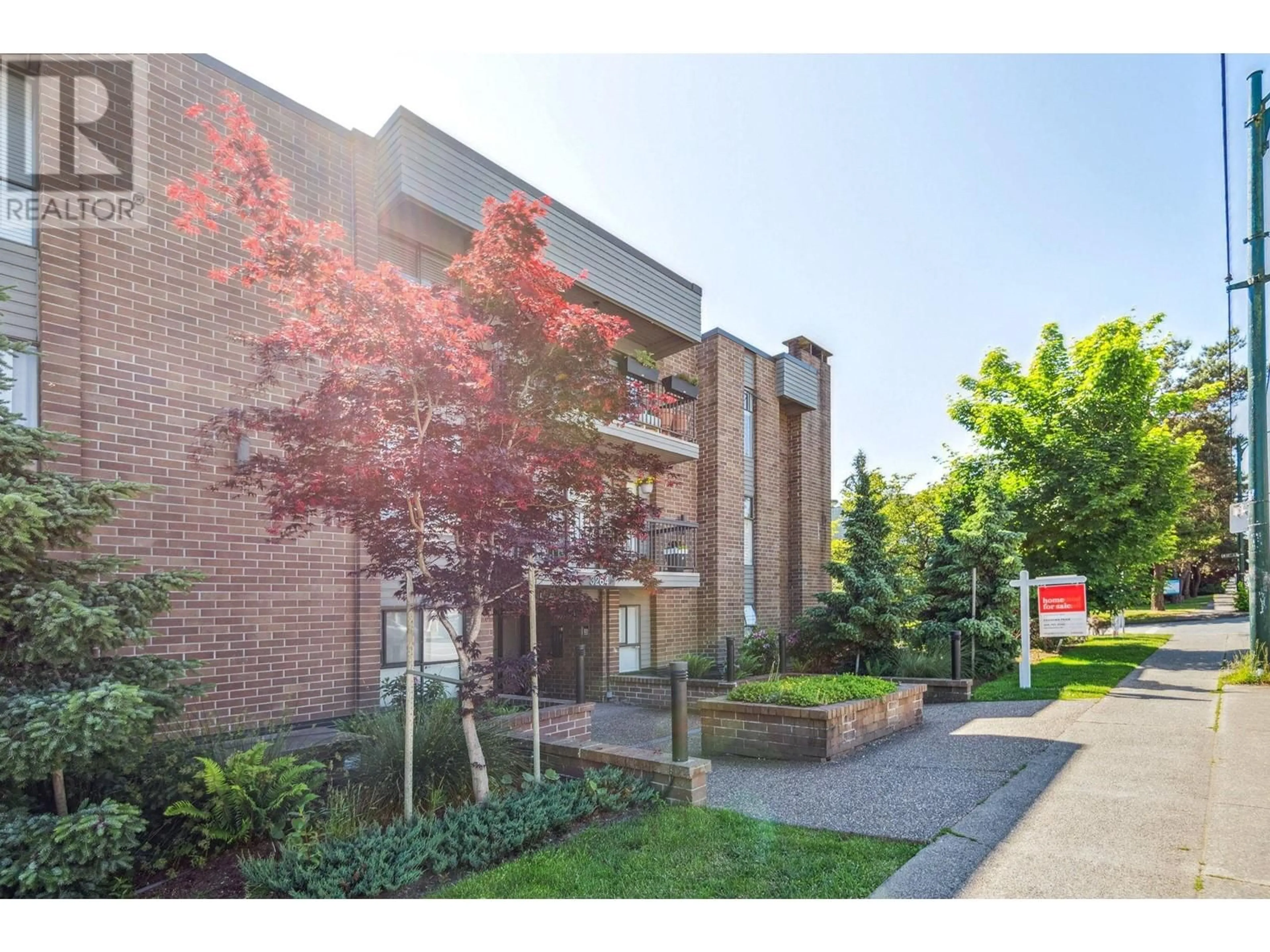 Unknown for 208 - 3264 OAK STREET, Vancouver British Columbia V6H2L3