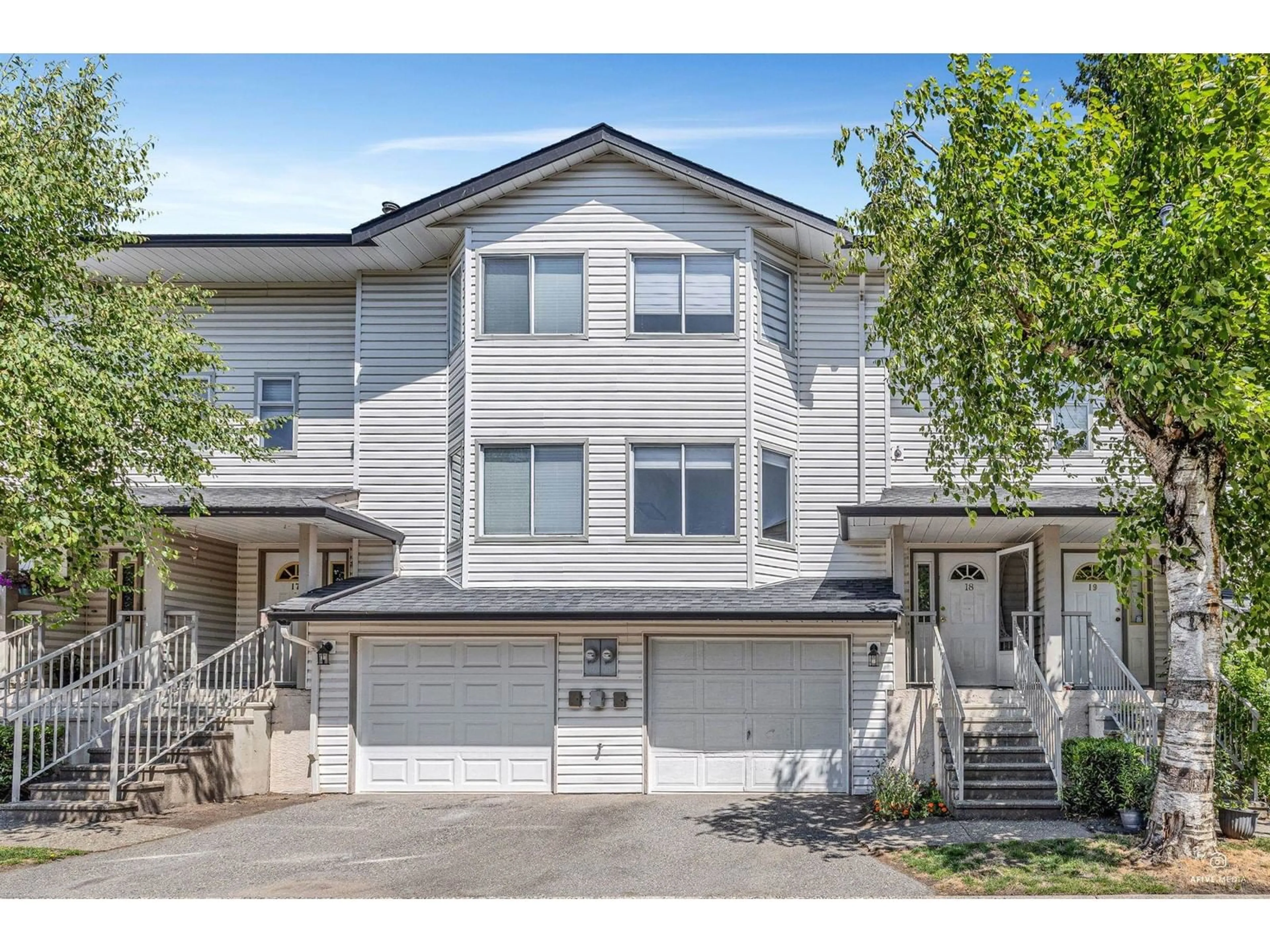 Home with vinyl exterior material, street for 18 - 5904 VEDDER ROAD, Chilliwack British Columbia V2R3E7