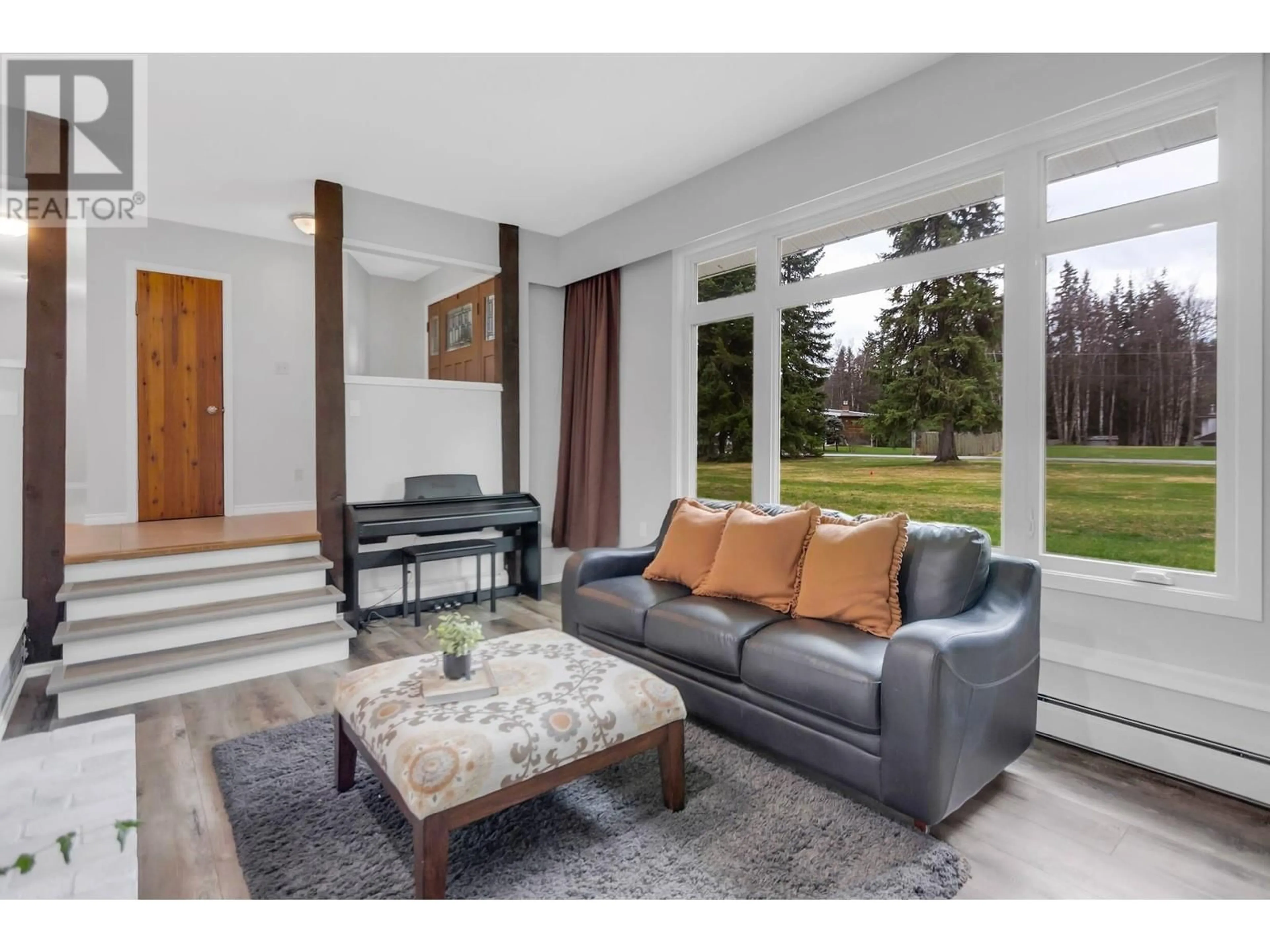 Living room with furniture, unknown for 6768 BENCH DRIVE, Prince George British Columbia V2K4Z1