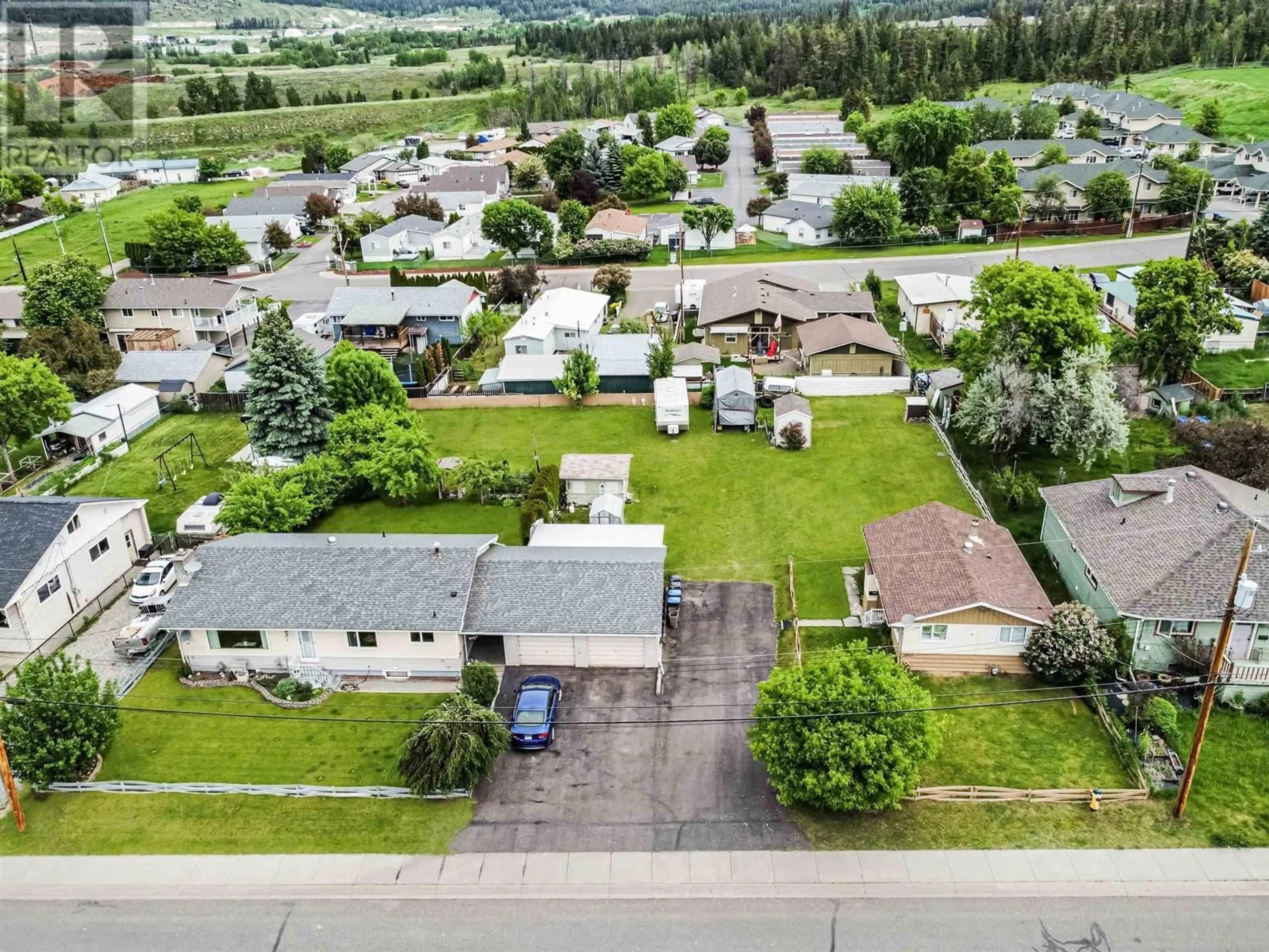 A pic from outside/outdoor area/front of a property/back of a property/a pic from drone, street for 2014 2ND AVENUE, Williams Lake British Columbia V2G1X9