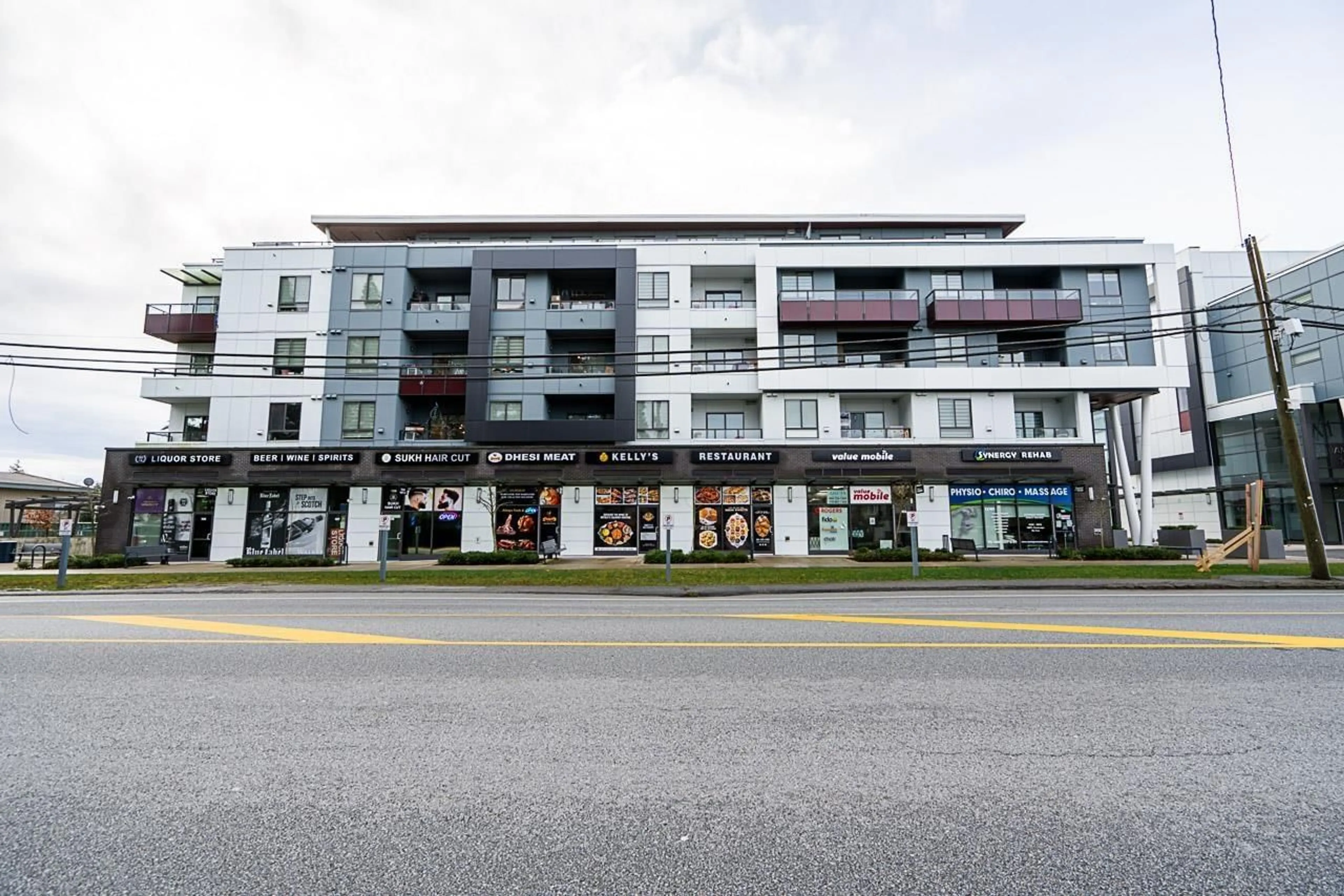 Unknown for A402 - 14468 72, Surrey British Columbia V3S2E7