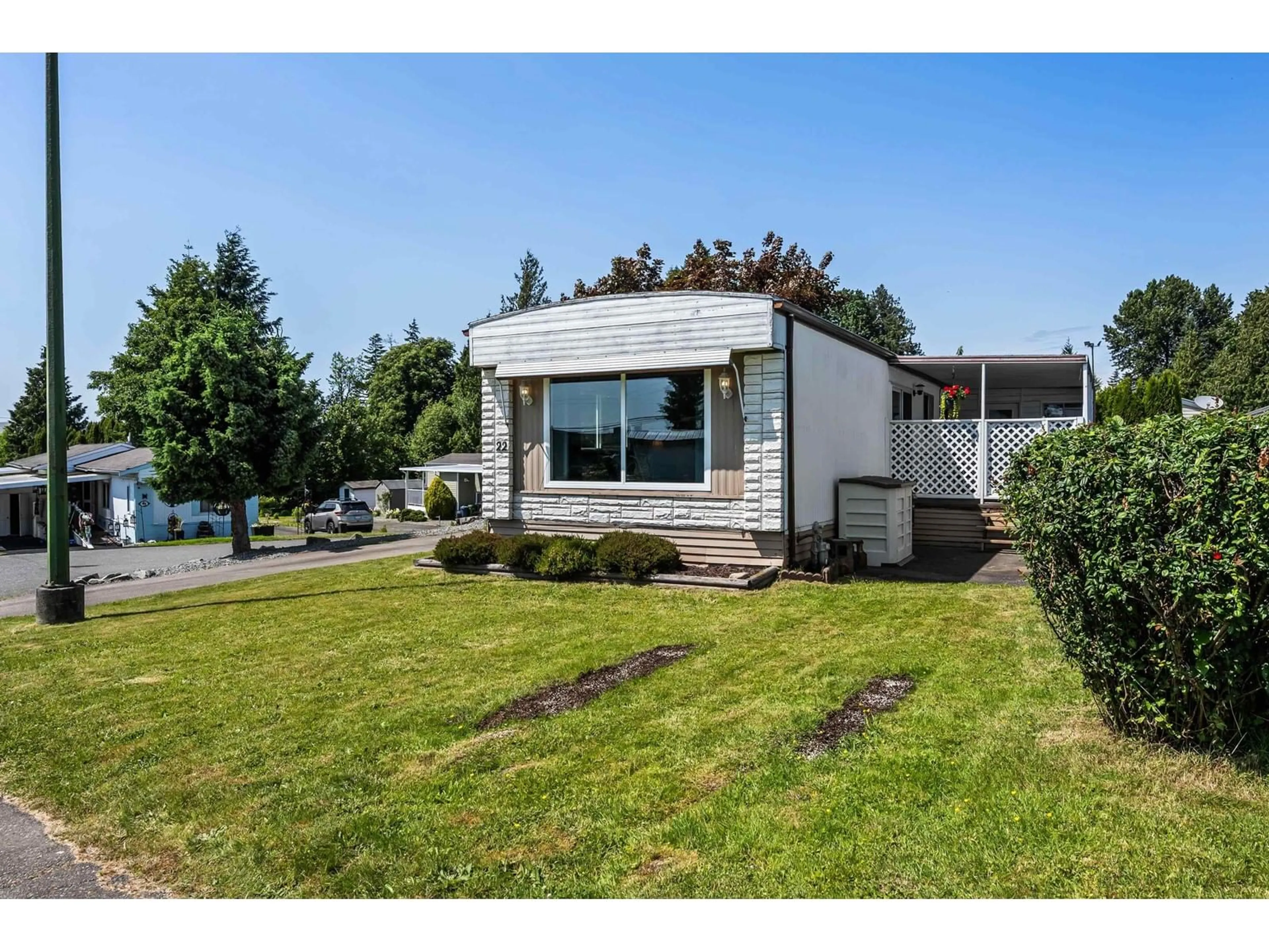 Home with vinyl exterior material, water/lake/river/ocean view for 22 - 2035 MARTENS, Abbotsford British Columbia V2T6M3