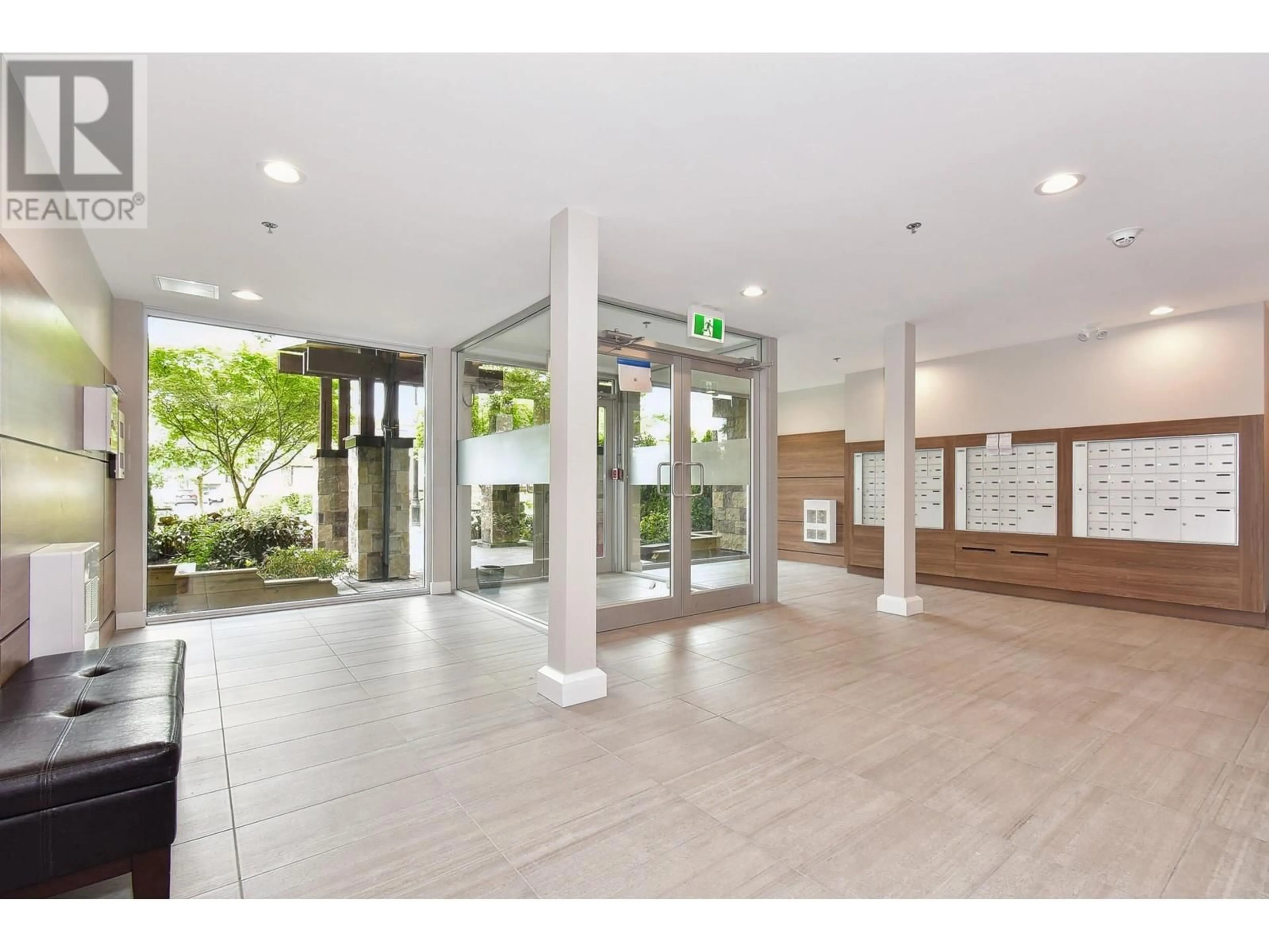 Indoor foyer for 205 - 22562 121 AVENUE, Maple Ridge British Columbia V2X3Y8