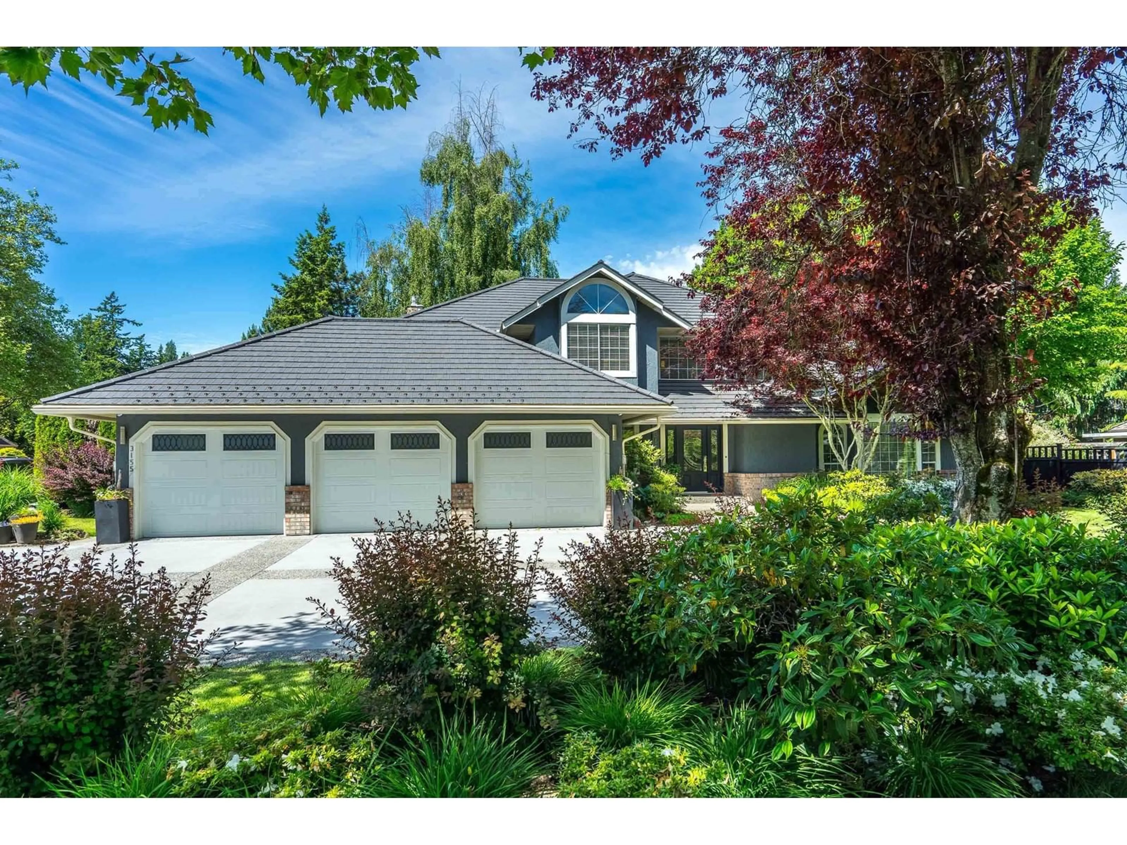 Home with vinyl exterior material, street for 3155 142, Surrey British Columbia V4P2J3
