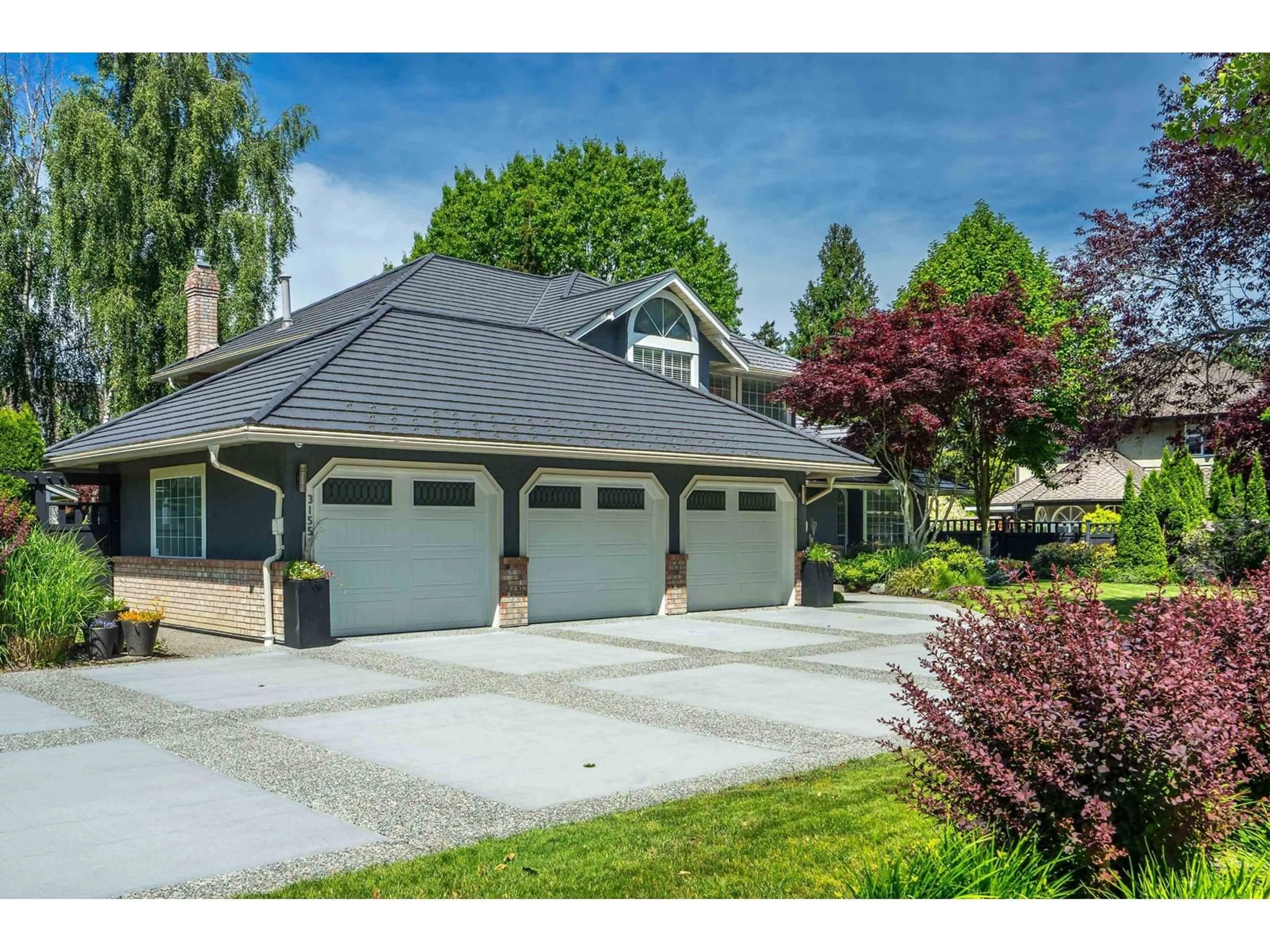 Indoor garage for 3155 142, Surrey British Columbia V4P2J3