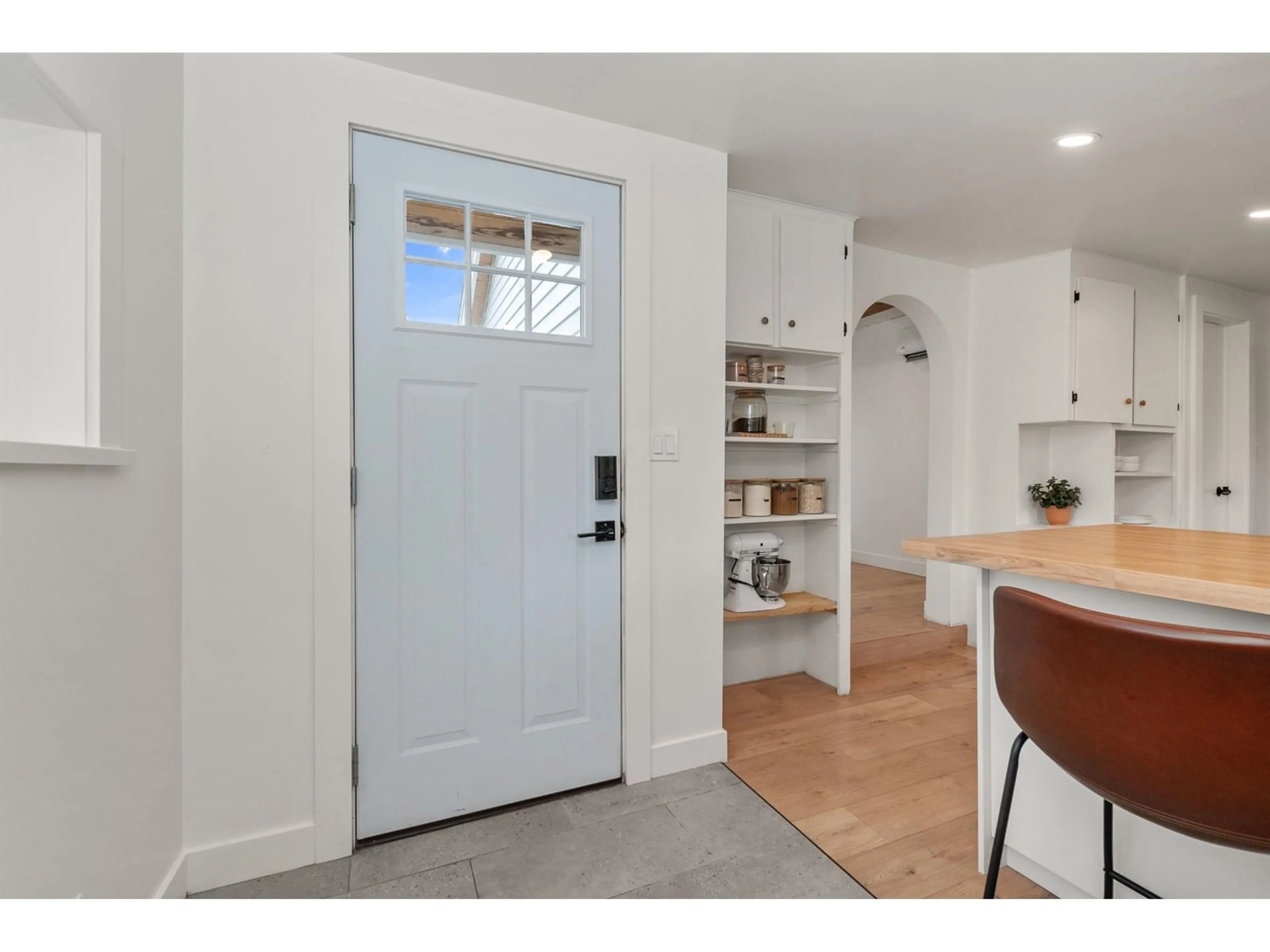 Indoor entryway for 9857 MUNRO AVENUE, Rosedale British Columbia V0X1X0