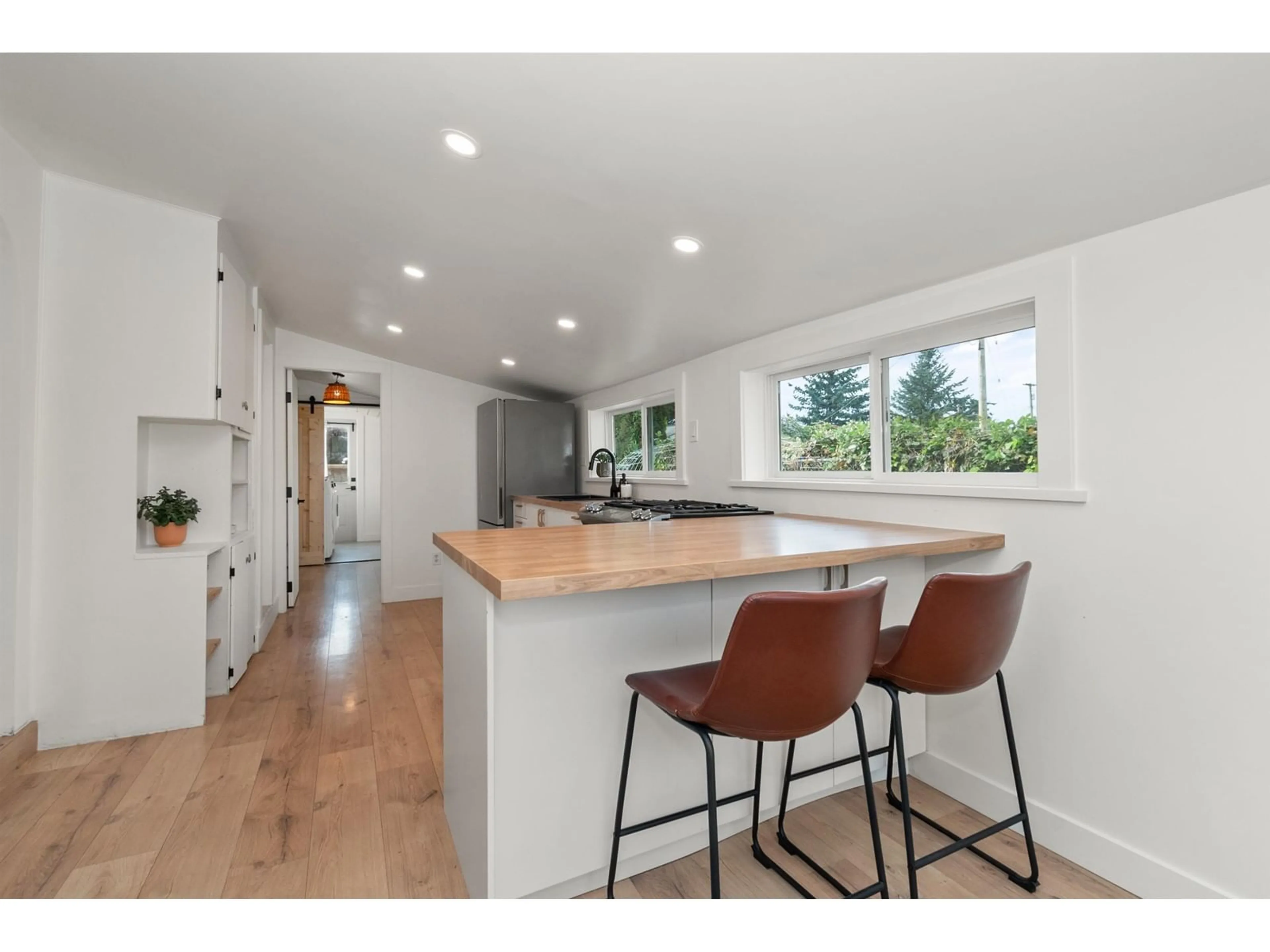 Open concept kitchen, unknown for 9857 MUNRO AVENUE, Rosedale British Columbia V0X1X0