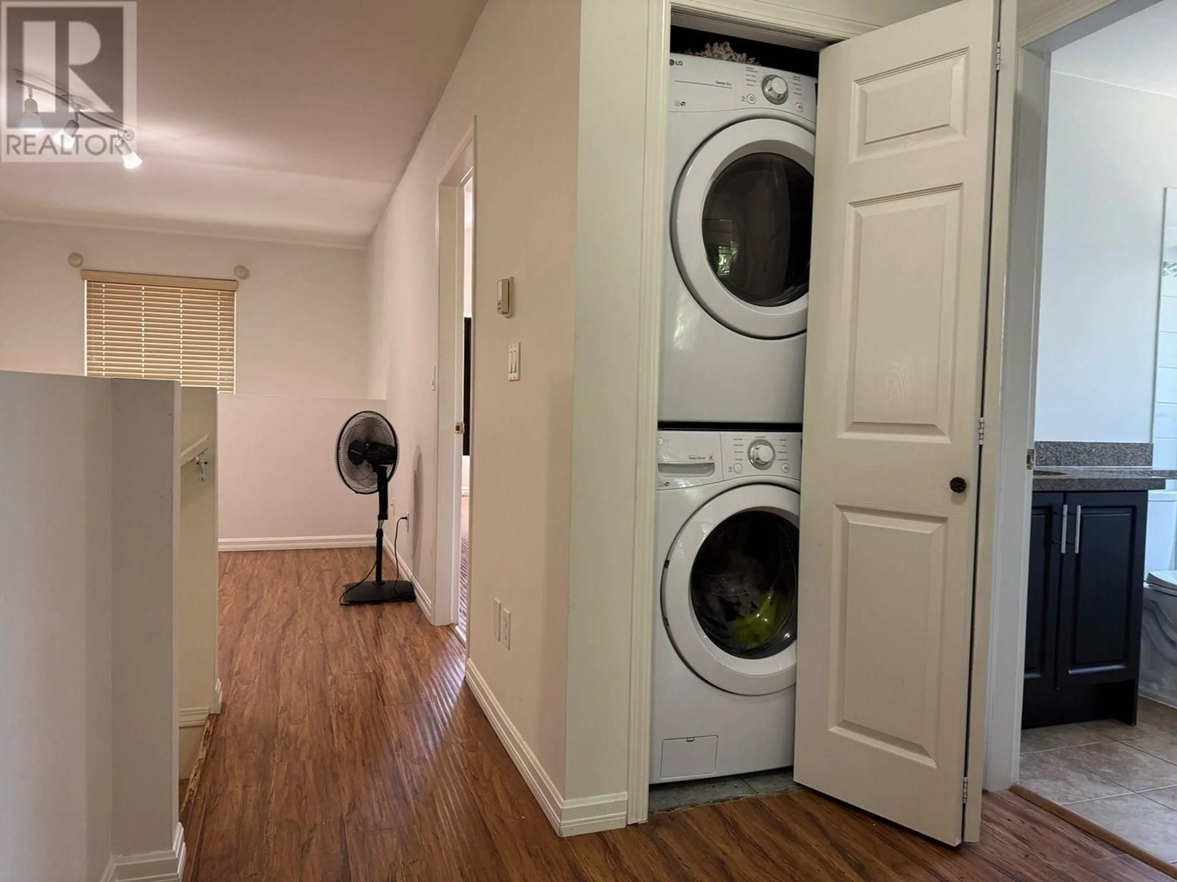 Laundry room for 6 - 22980 ABERNETHY LANE, Maple Ridge British Columbia V2X3N4