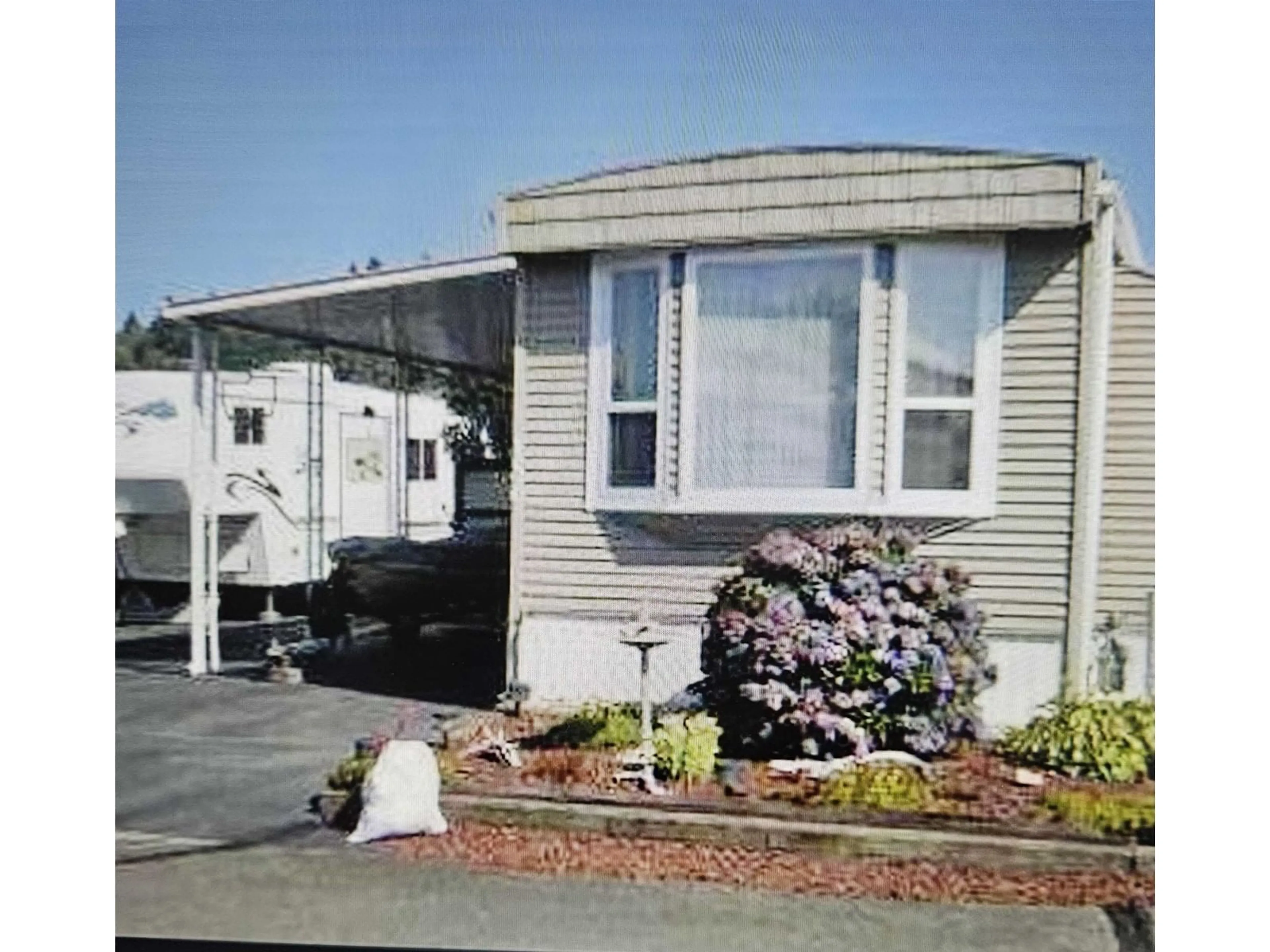 Home with vinyl exterior material, street for 156 - 27111 0, Langley British Columbia V4W2T4