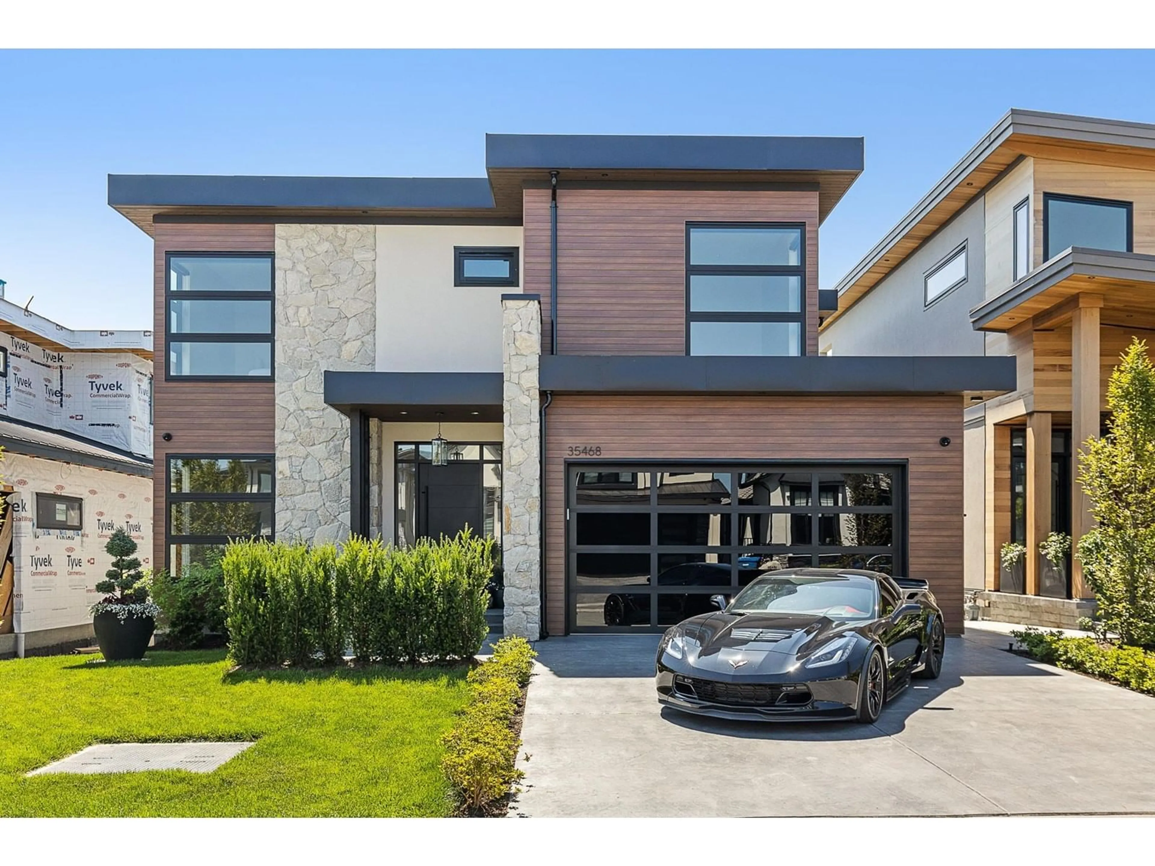 Home with brick exterior material, street for 35468 VERADO, Abbotsford British Columbia V3G0G2