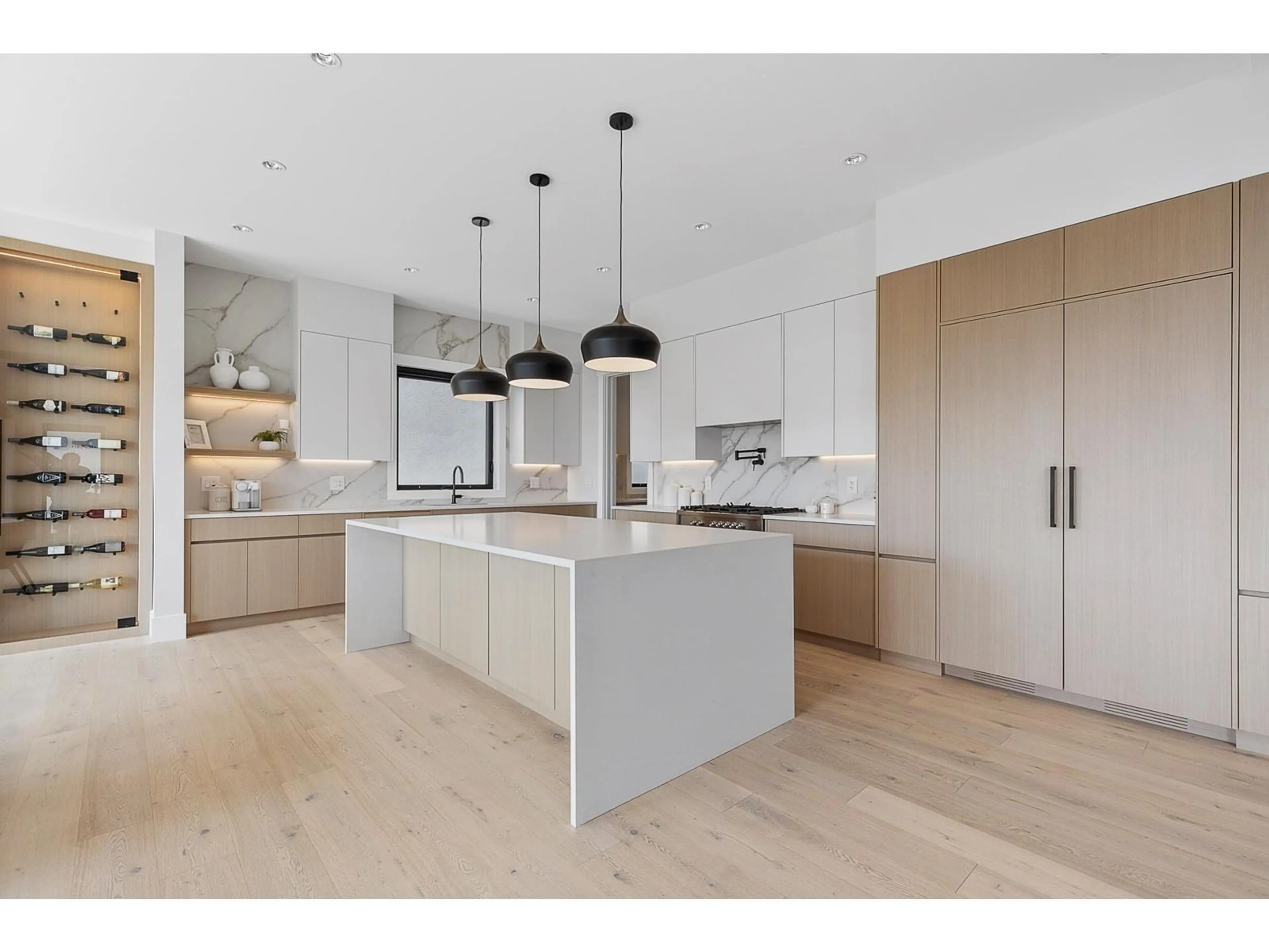 Open concept kitchen, unknown for 35468 VERADO, Abbotsford British Columbia V3G0G2